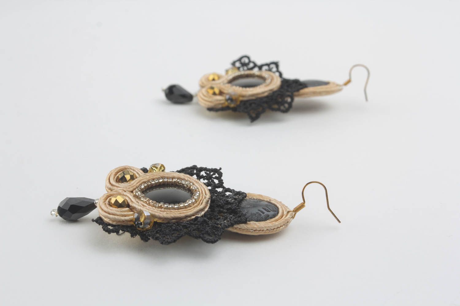 Earrings made unsig the soutache embroidery  photo 2