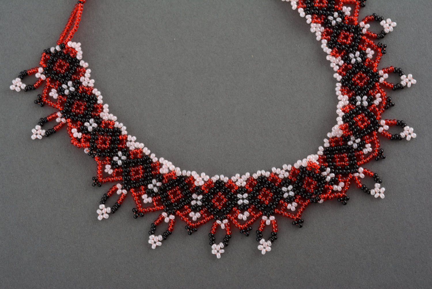 Beaded necklace in ethnic style photo 2