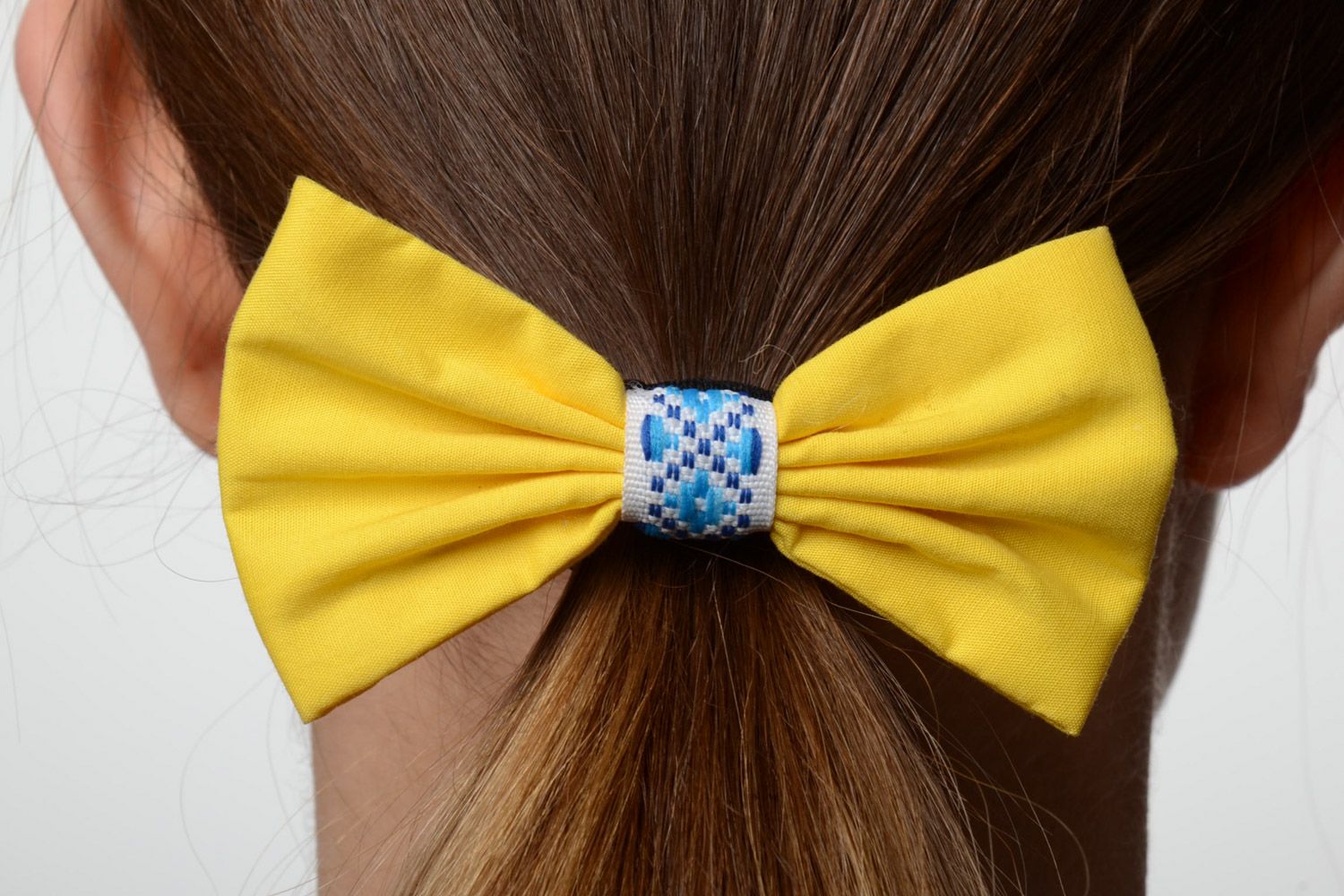 Handgemachter Haargummi mit Schleife aus Baumwolle in Gelb und Blau für Damen foto 1