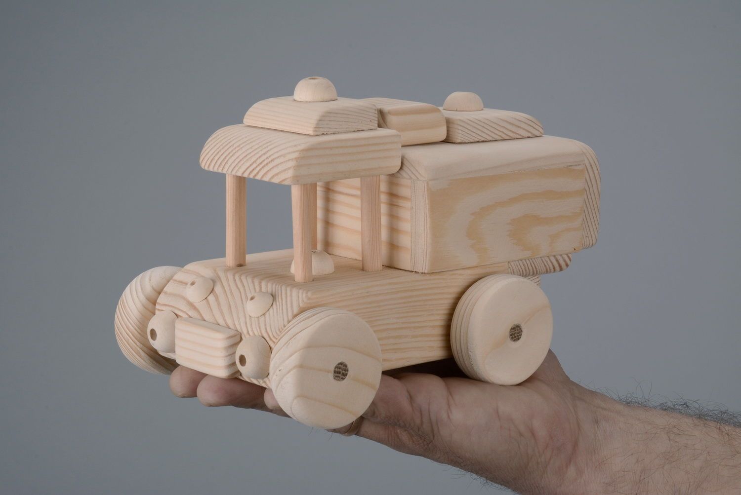 Macchina giocattolo fatto a mano giocattolo di legno giocattolo da bambino foto 4