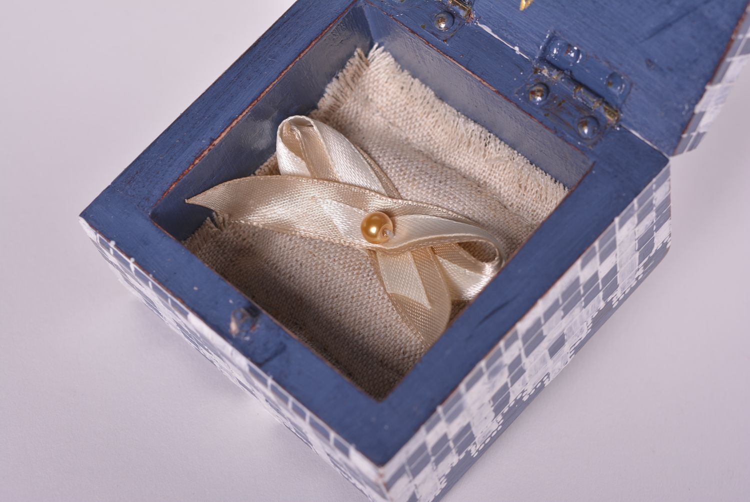 Caja para anillos de compromiso artesanal elemento decorativo accesorio de boda  foto 2