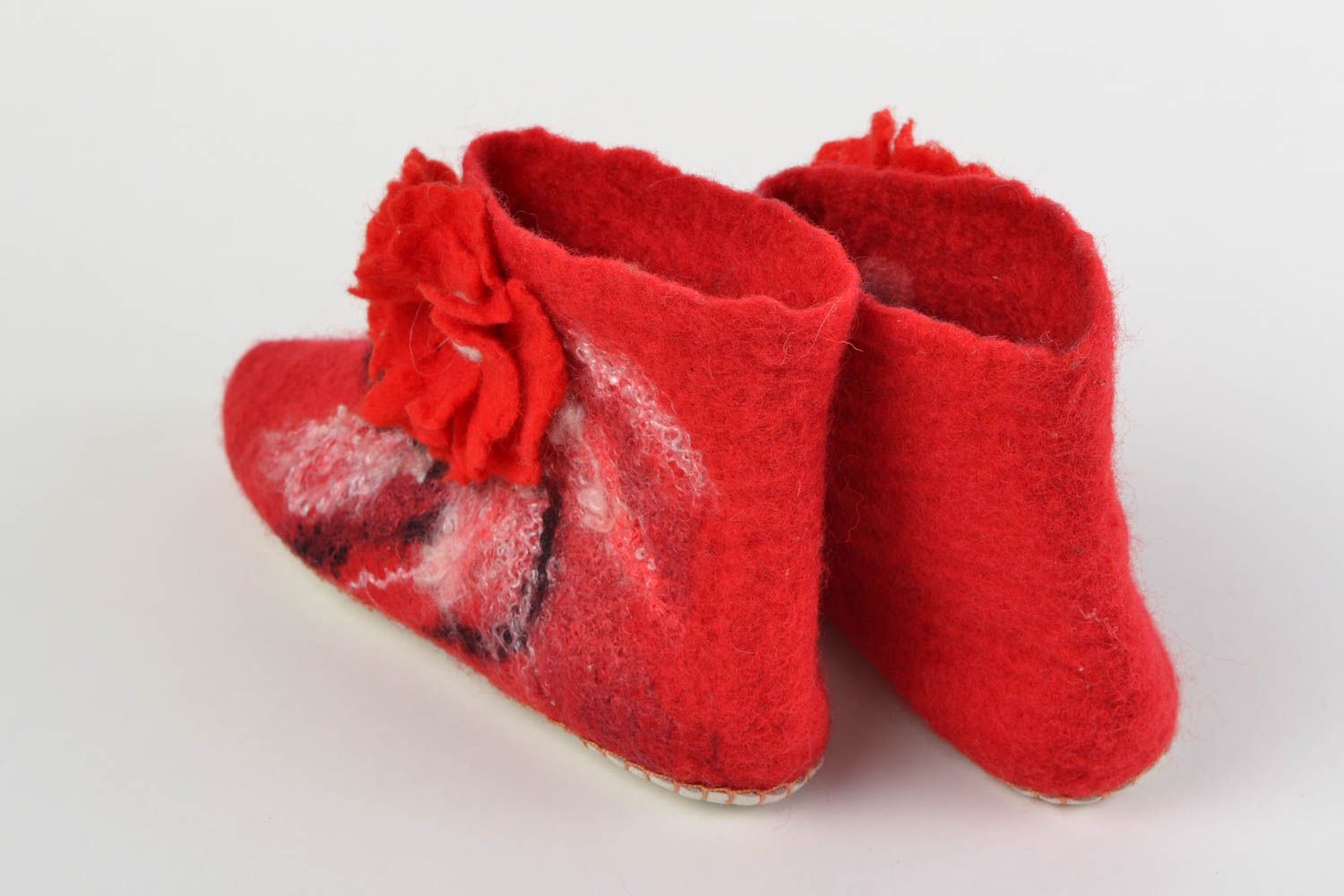 Chaussons d'intérieur bottes rouges en laine naturelle feutrée faits main photo 5