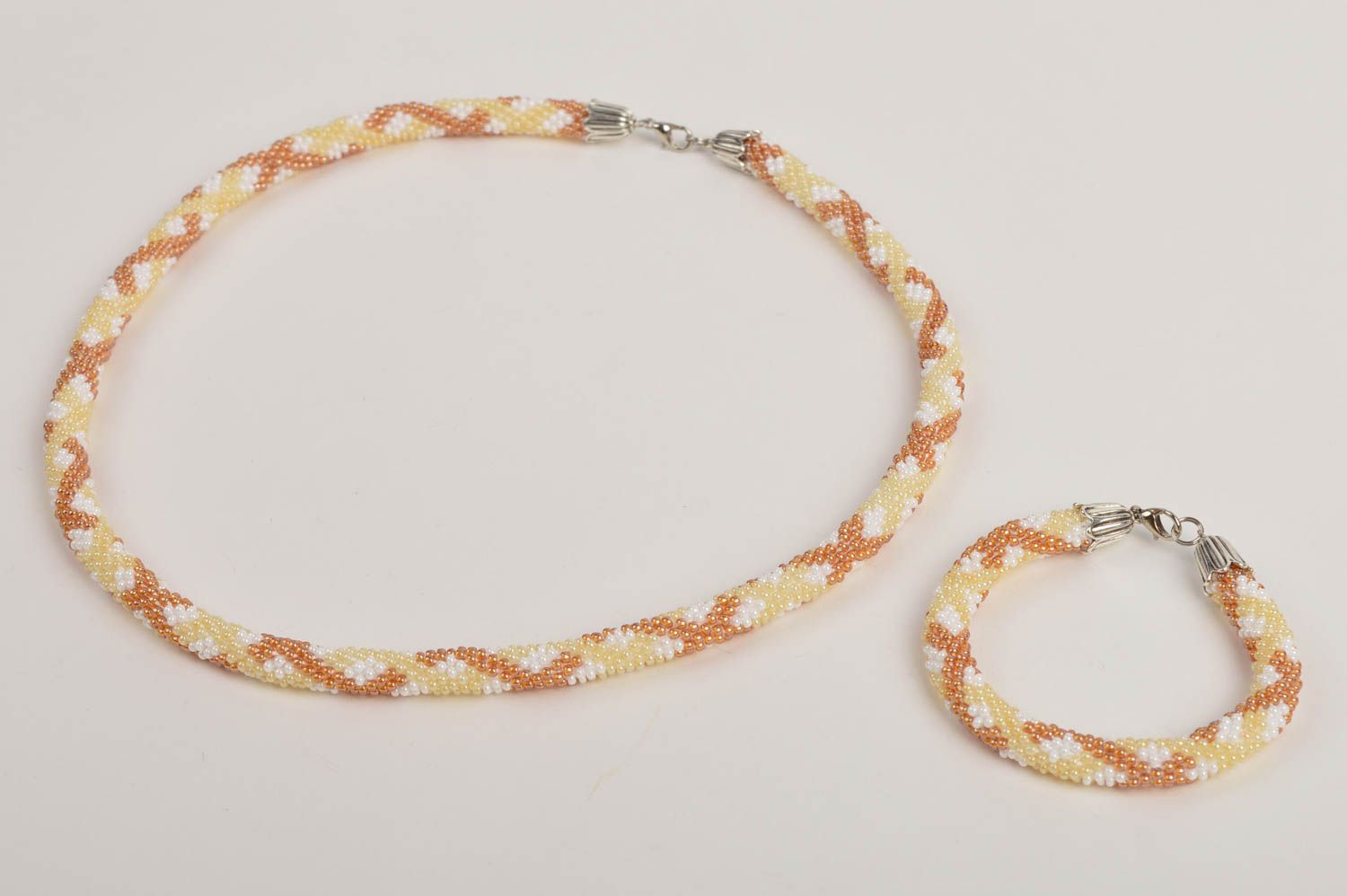 Collier spirale Bijoux faits main Bracelet fantaisie en perles de rocaille photo 3