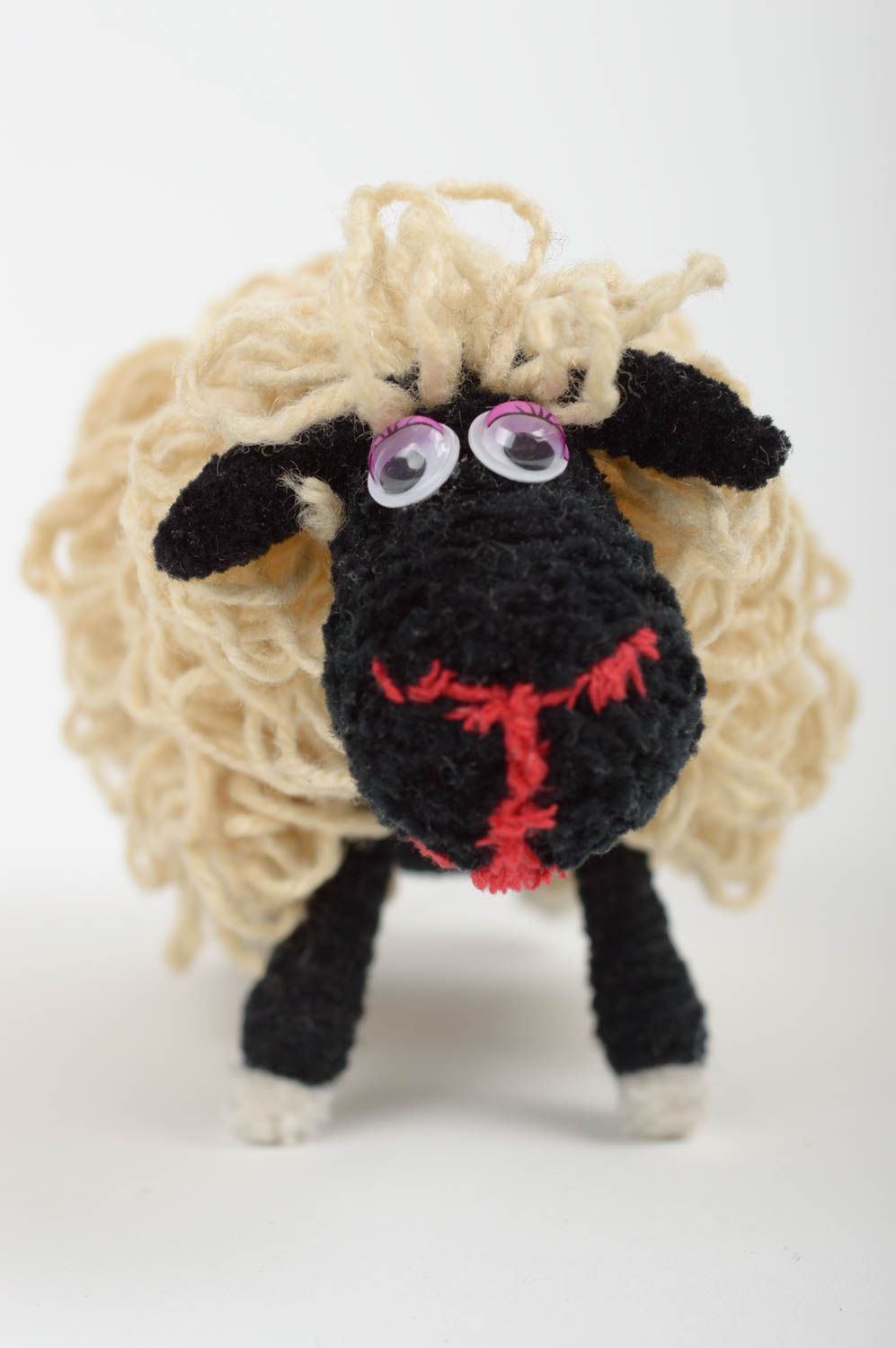 Peluche mouton Jouet fait main original fils synthétiques et laine Cadeau enfant photo 2