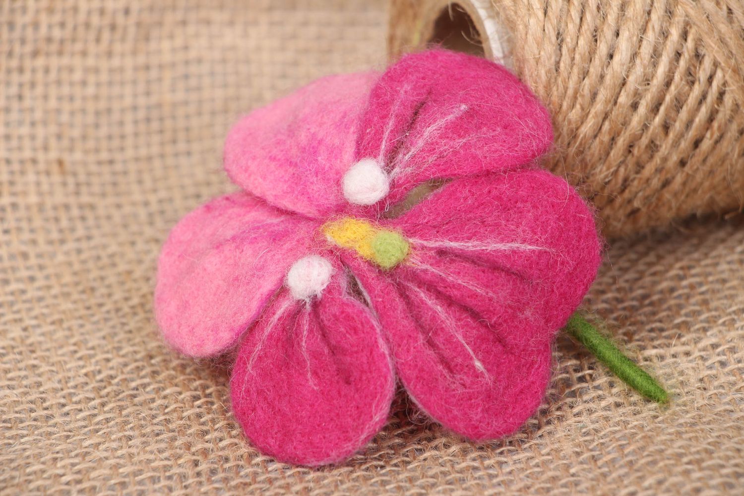 Broche en laine originale faite main Fleur photo 5