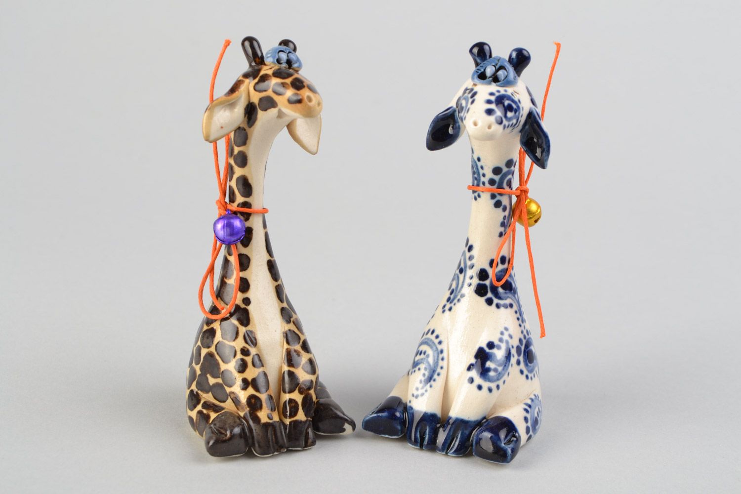 Set of 2 handmade designer ceramic figurines of giraffes painted with glaze photo 3