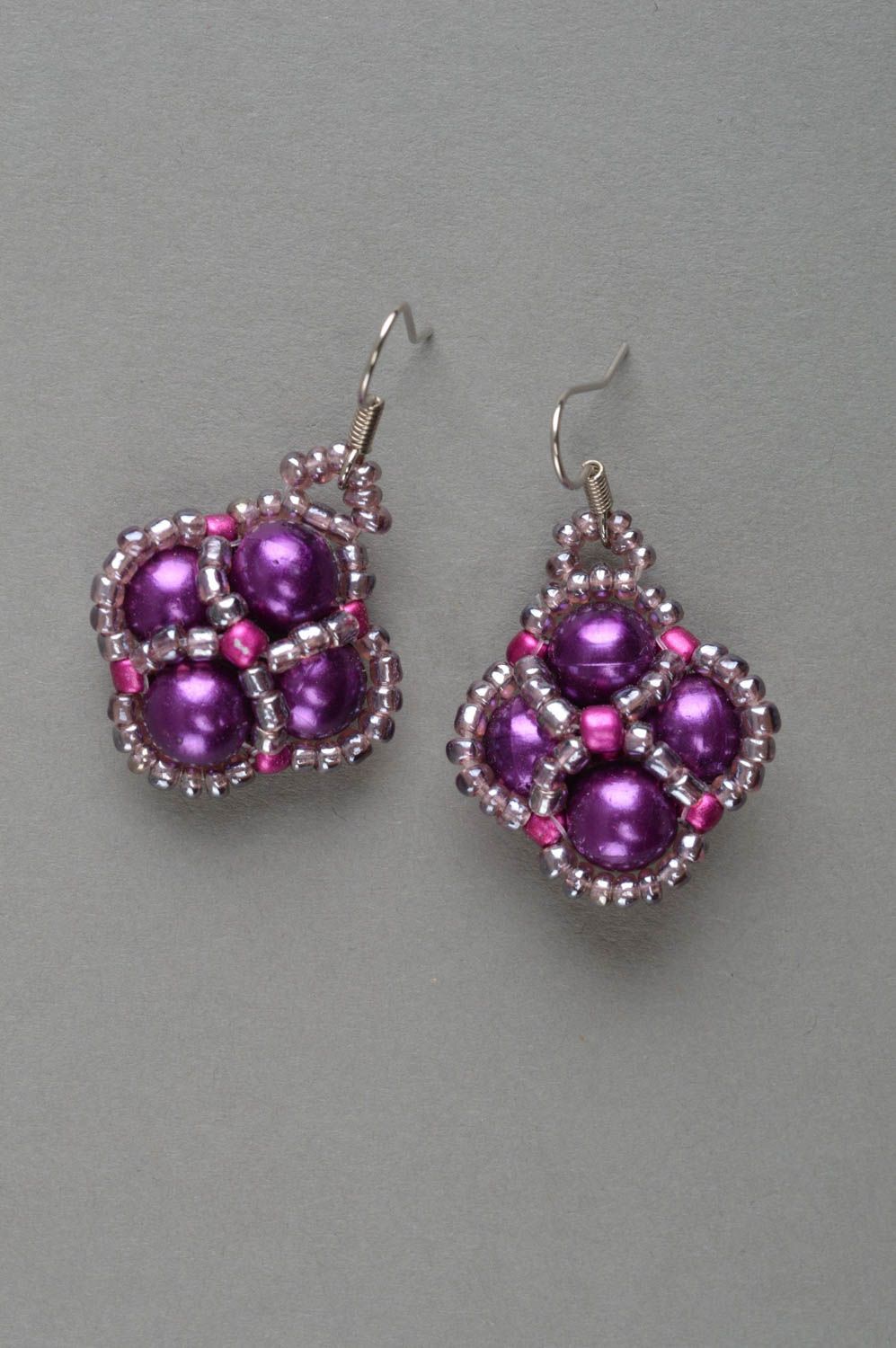 Boucles d'oreilles en perles de rocaille faites main violettes originales photo 2
