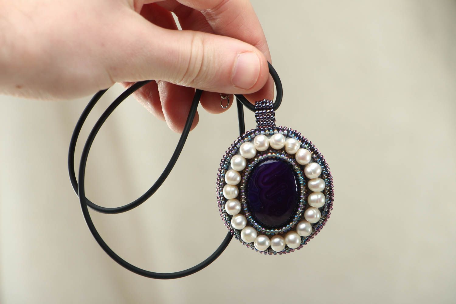 Homemade pendant with amethyst and pearls photo 4