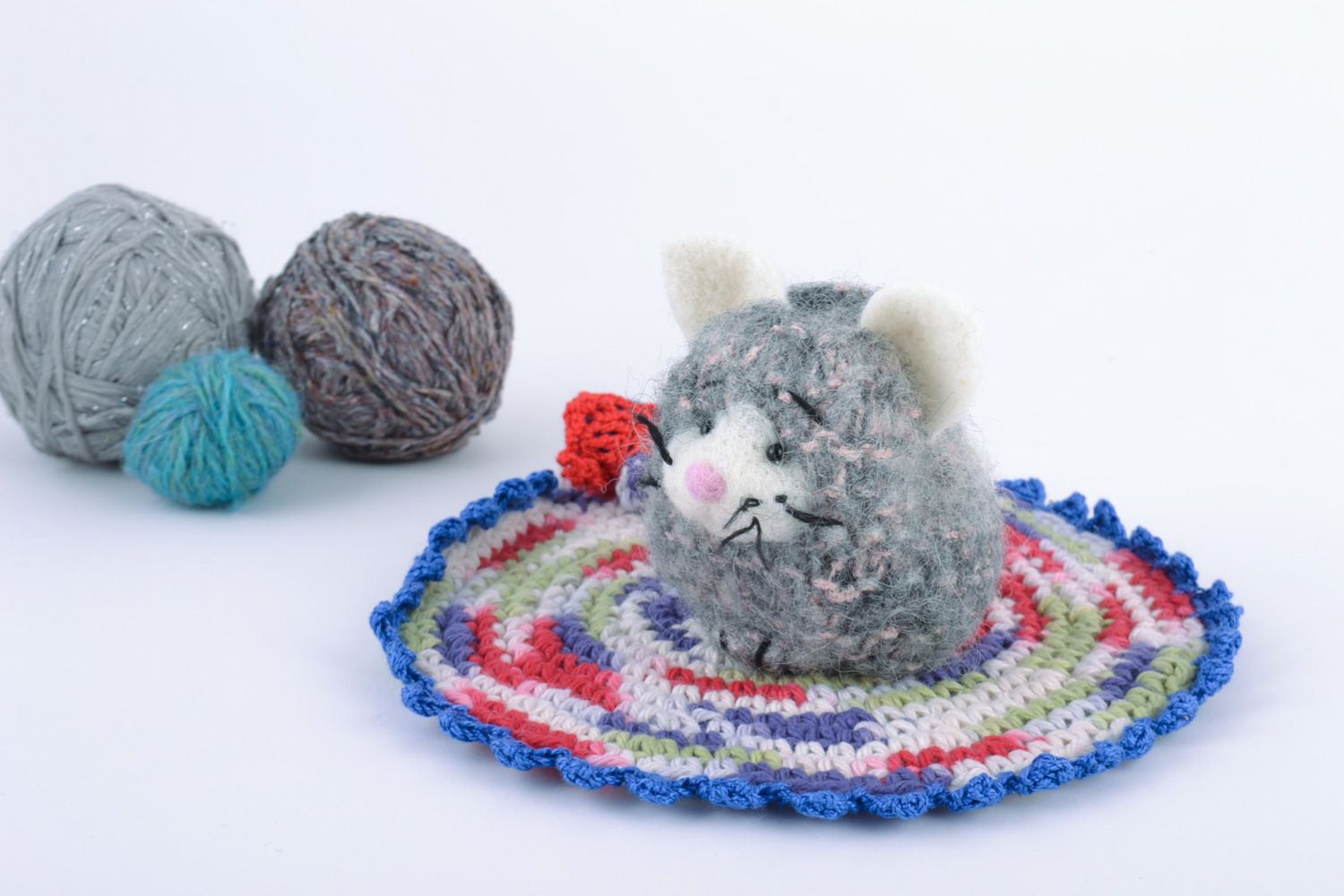 Poupée en laine Chat faite main grise petite originale cadeau pour enfant photo 1