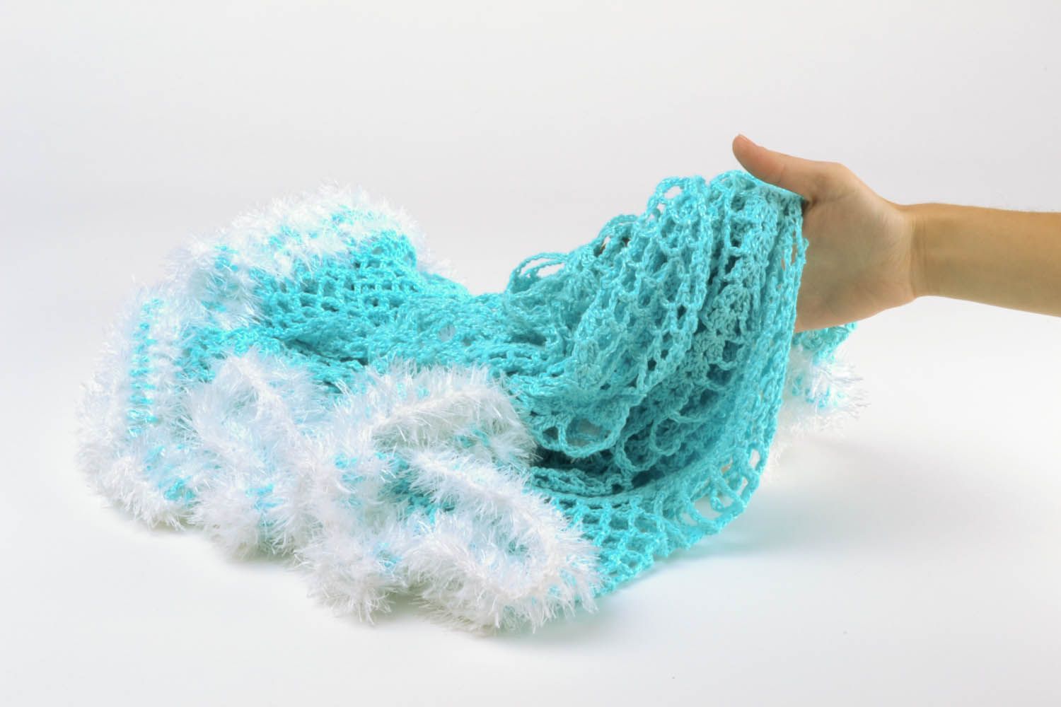 Cape tricotée au crochet faite main photo 5