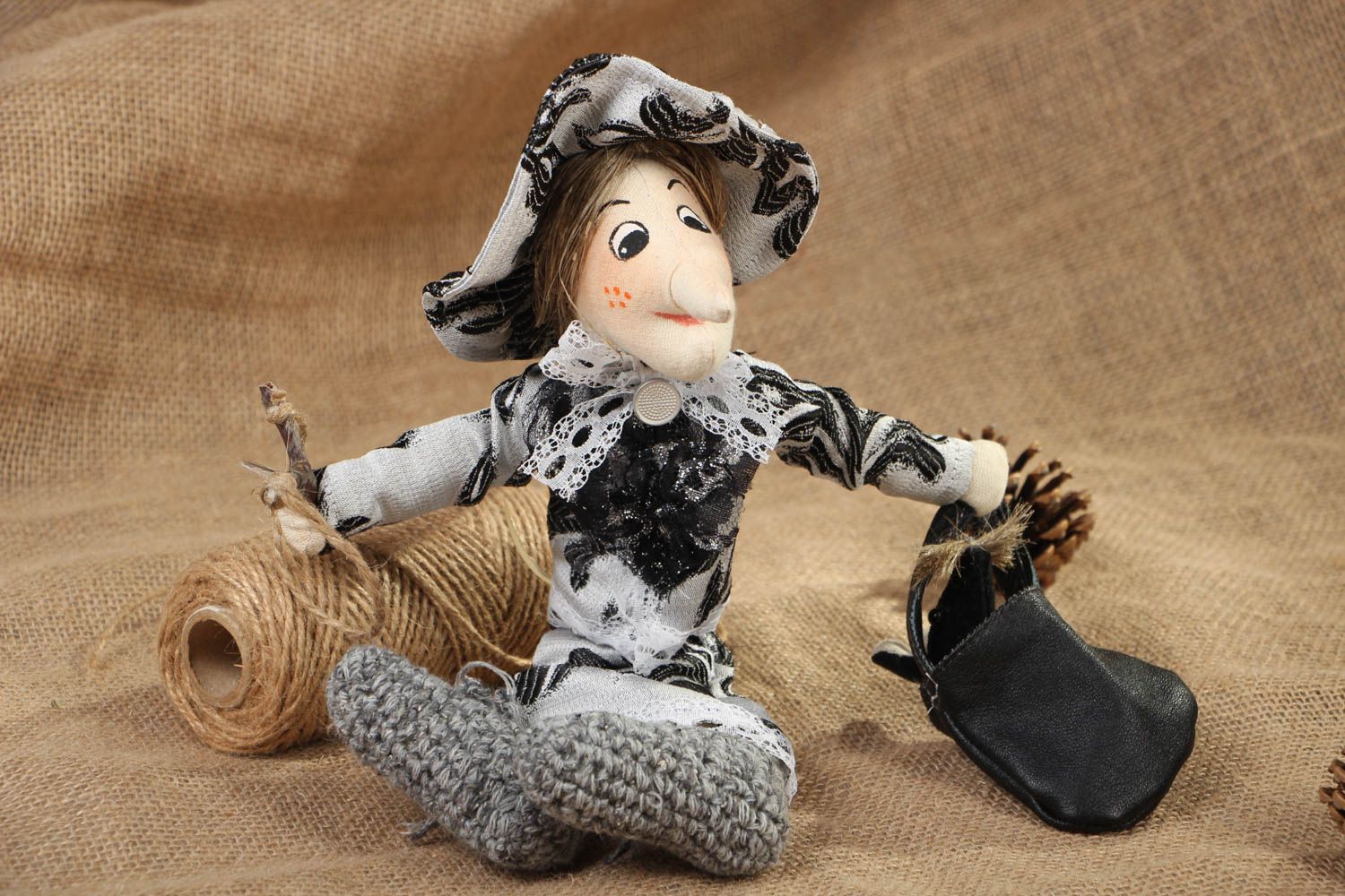 Muñeca de tela Señora con ratón foto 5