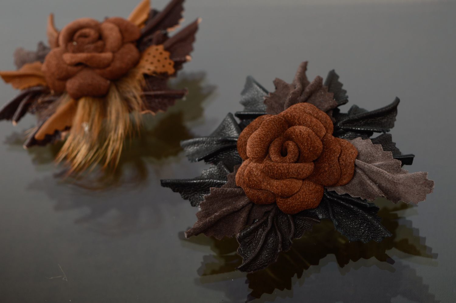 Handmade Brosche Haarspange aus Leder foto 5