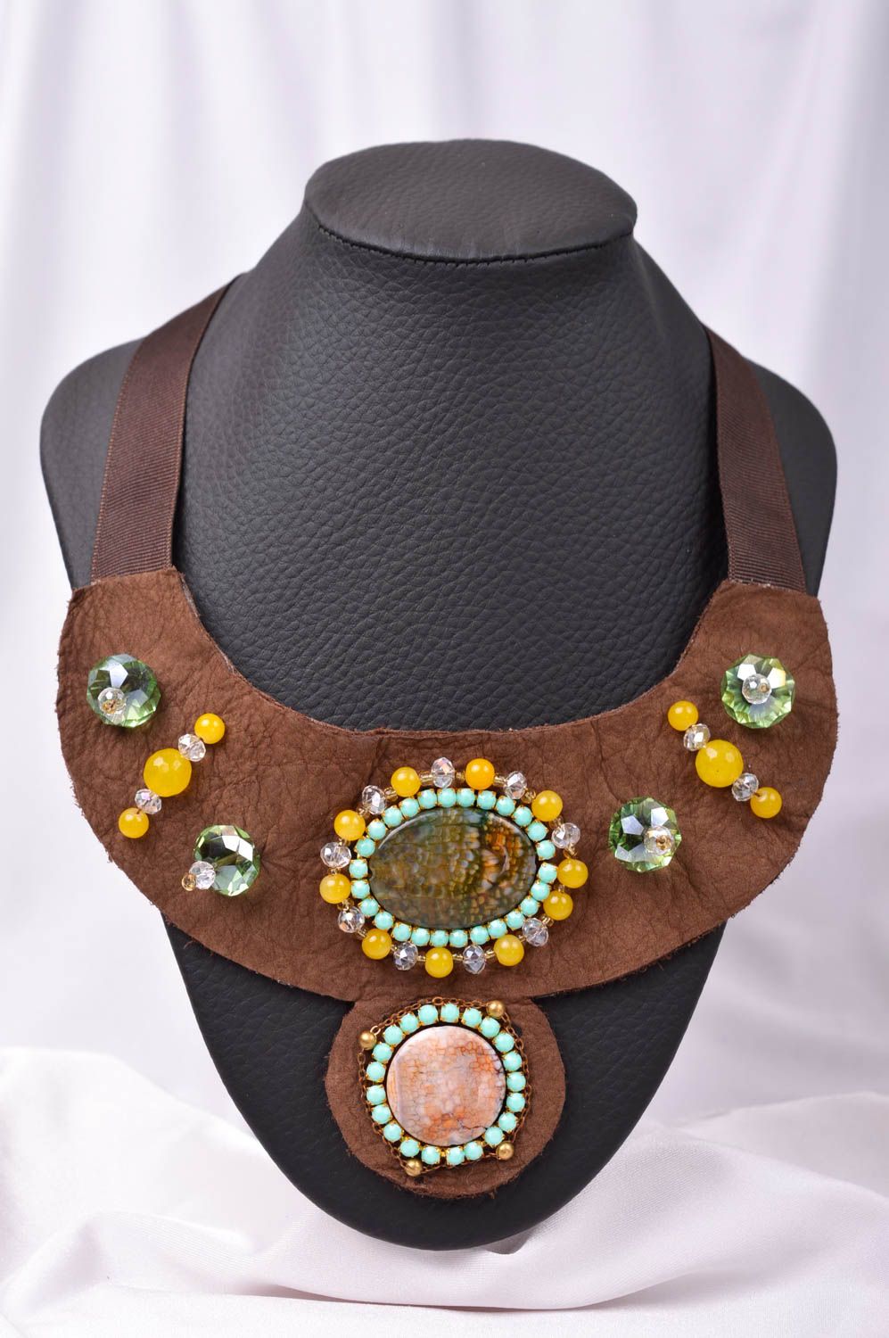 Collana di cuoio fatta a mano girocollo con perline accessorio da donna foto 1