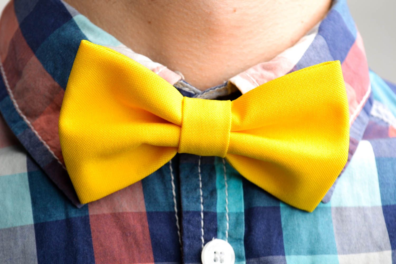 Handmade beautiful stylish bow tie cute yellow bow tie unusual accessory photo 1