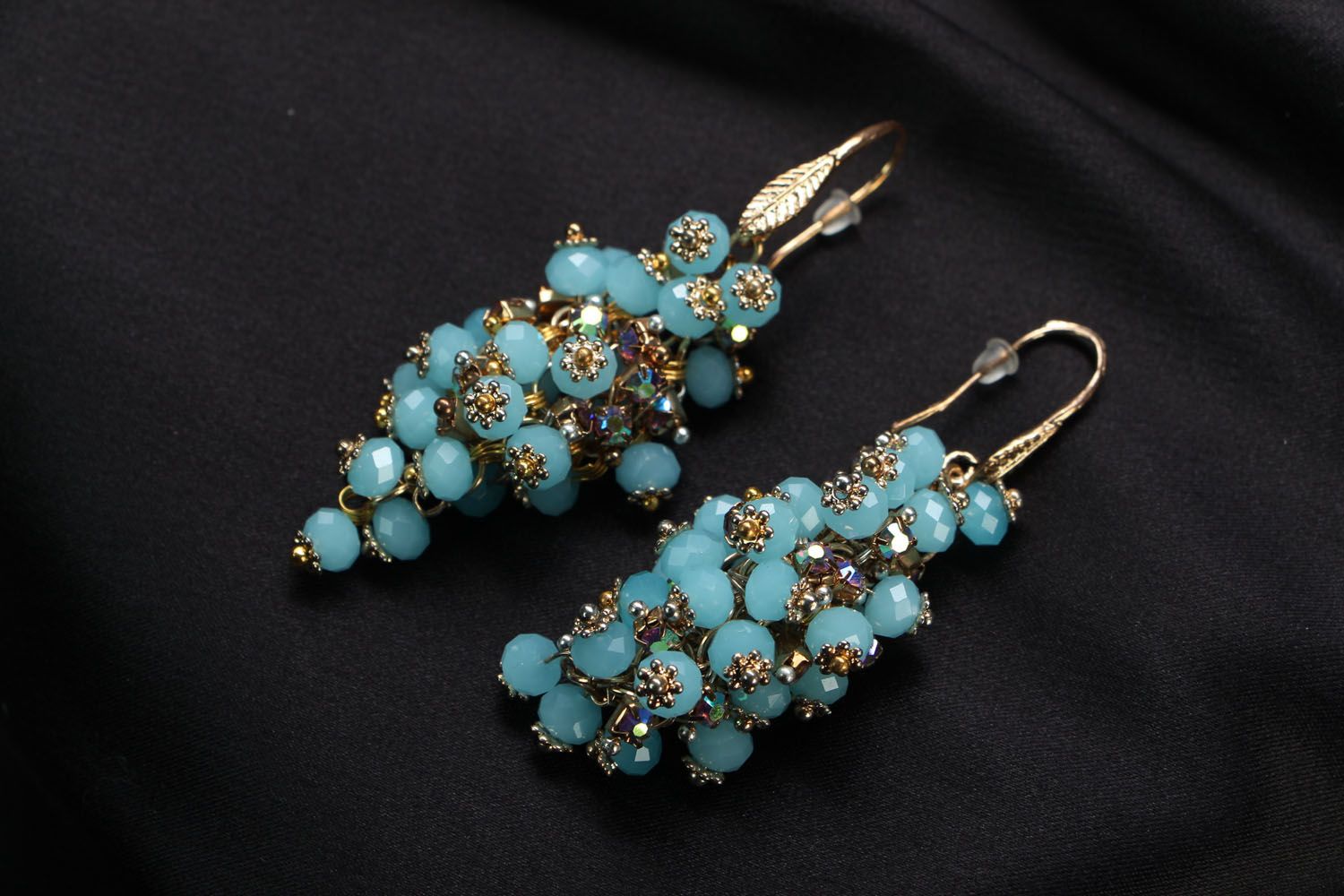 Boucles d'oreilles pendantes en perles de cristal bleu photo 1