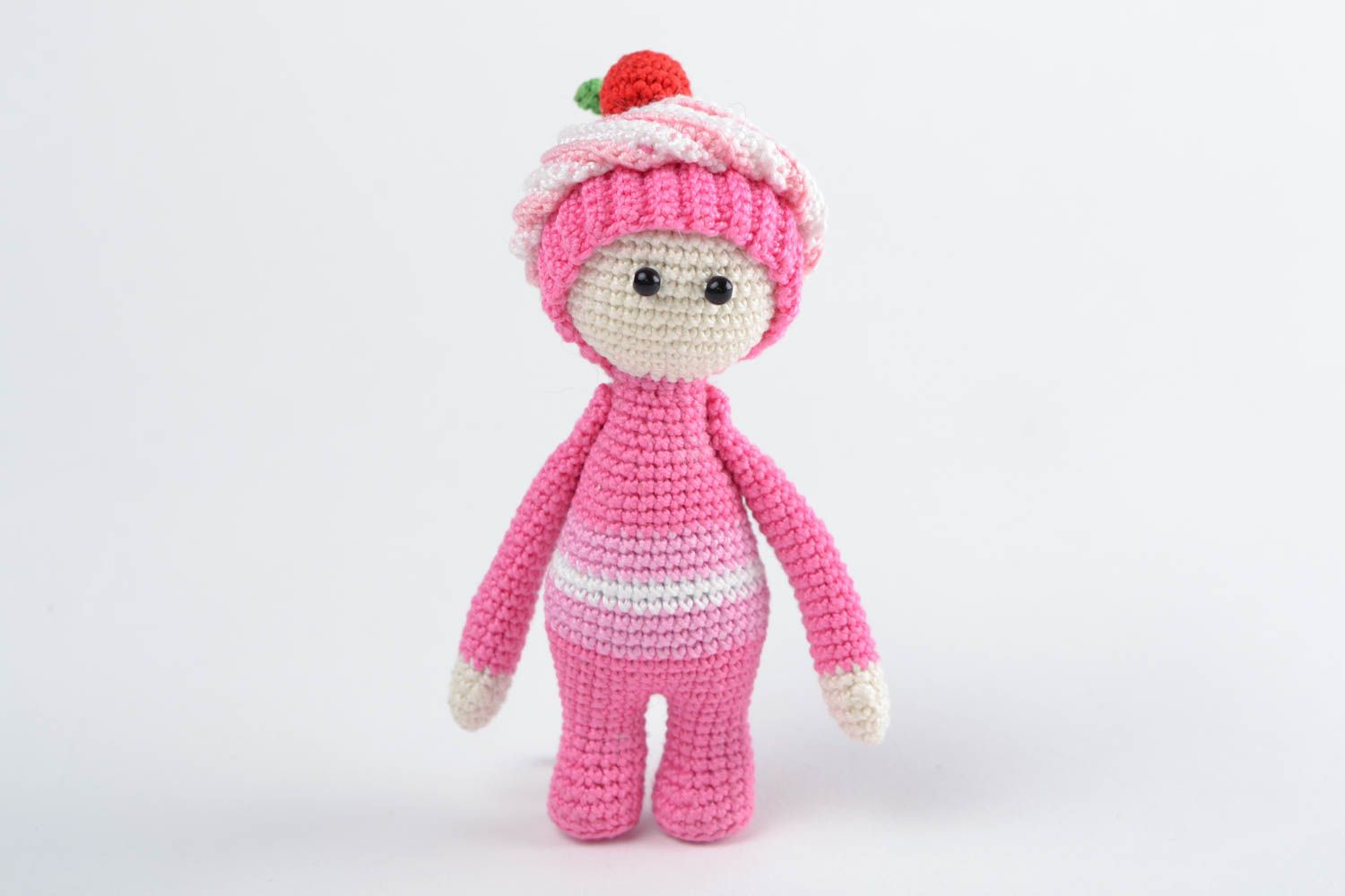 Poupée tricotée en fils de coton au crochet faite main rose petite originale photo 1