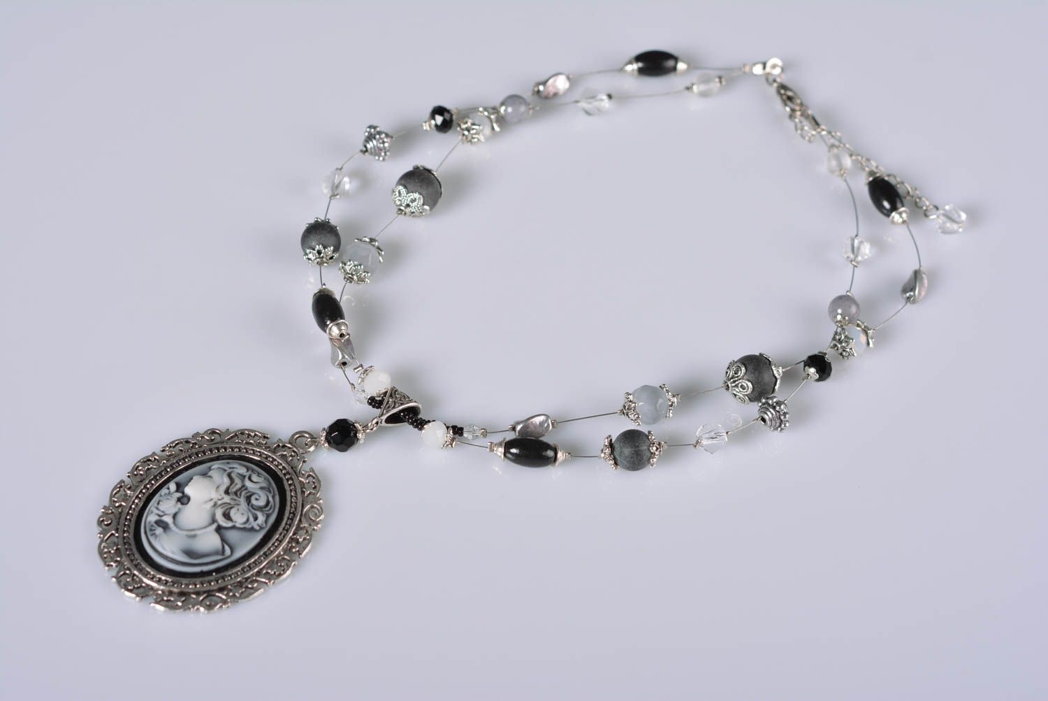 Beautiful handmade beaded necklace cameo pendant bead weaving cool jewelry photo 1