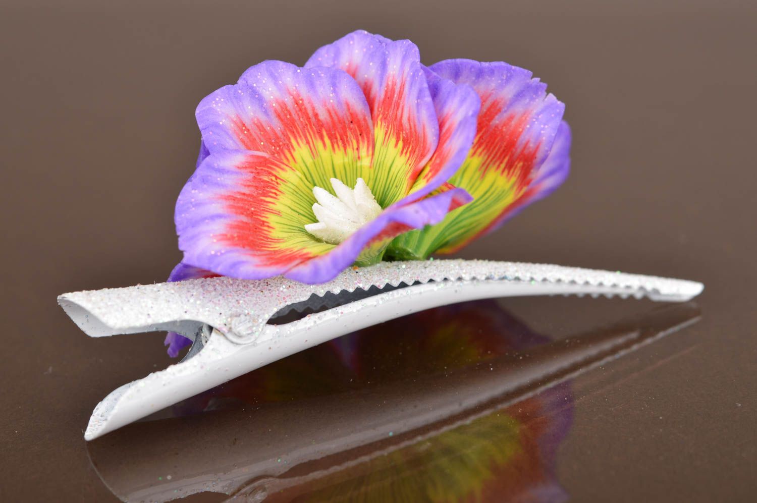 Beautiul handmade designer metal hair clip with plastic flowers Lilac photo 4