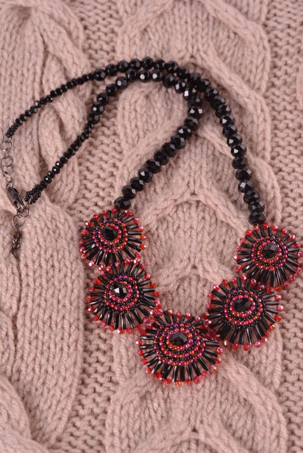 Колье из бисера украшение ручной работы ожерелье из бисера с цветами красивое фото 2