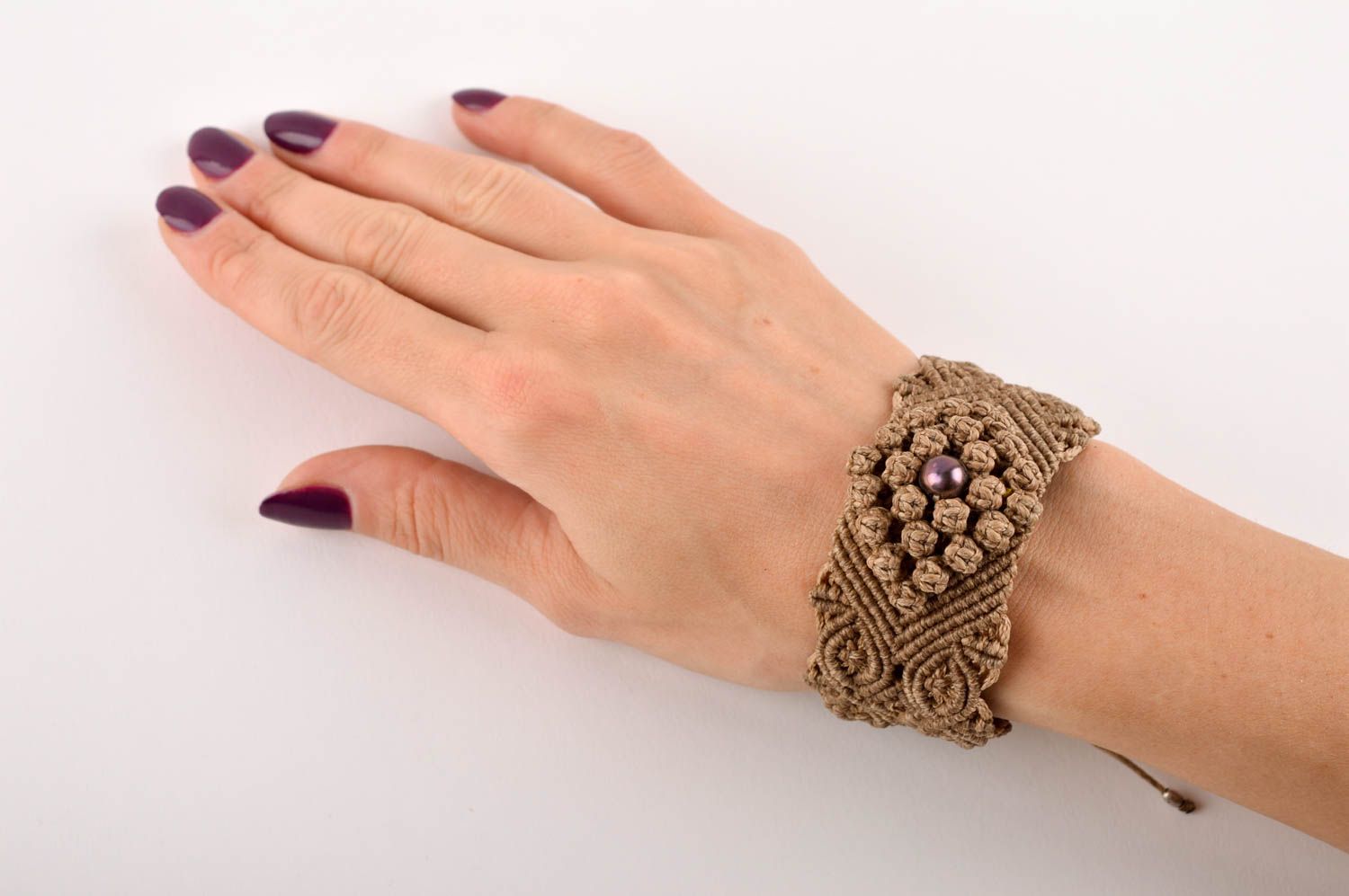 Makramee Armband handgefertigt Geschenk für Frauen exklusiver Schmuck hellbeige foto 5
