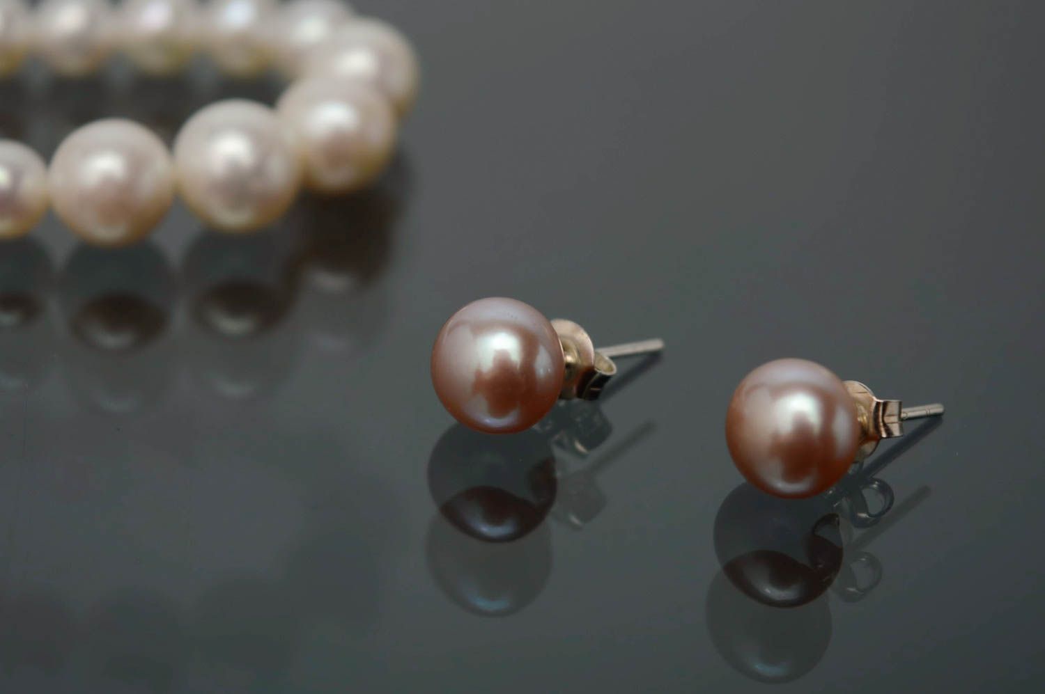 Silver earrings with pink pearl photo 1