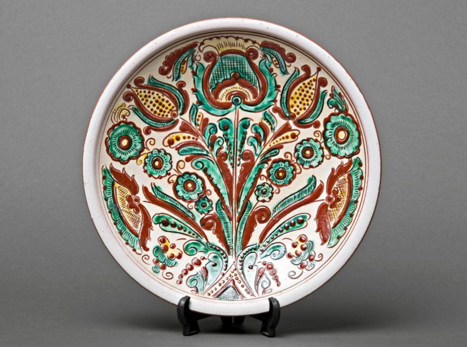 Decorative ceramic plate photo 4