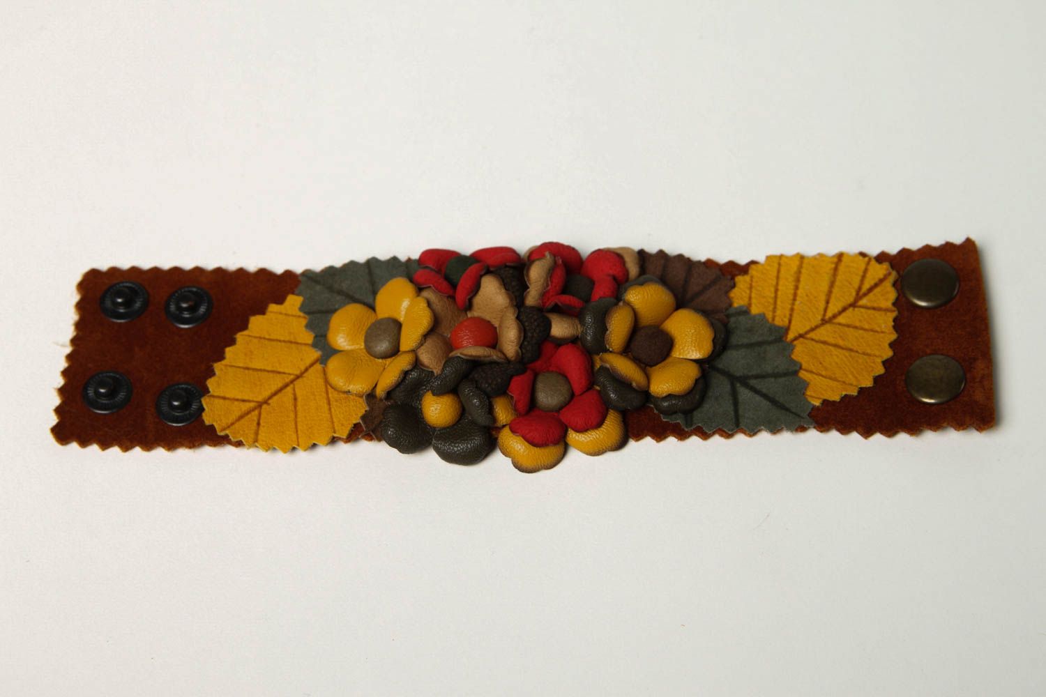 Handmade breites Lederarmband Schmuck für Frau Armband mit Blumen bunt schön foto 3