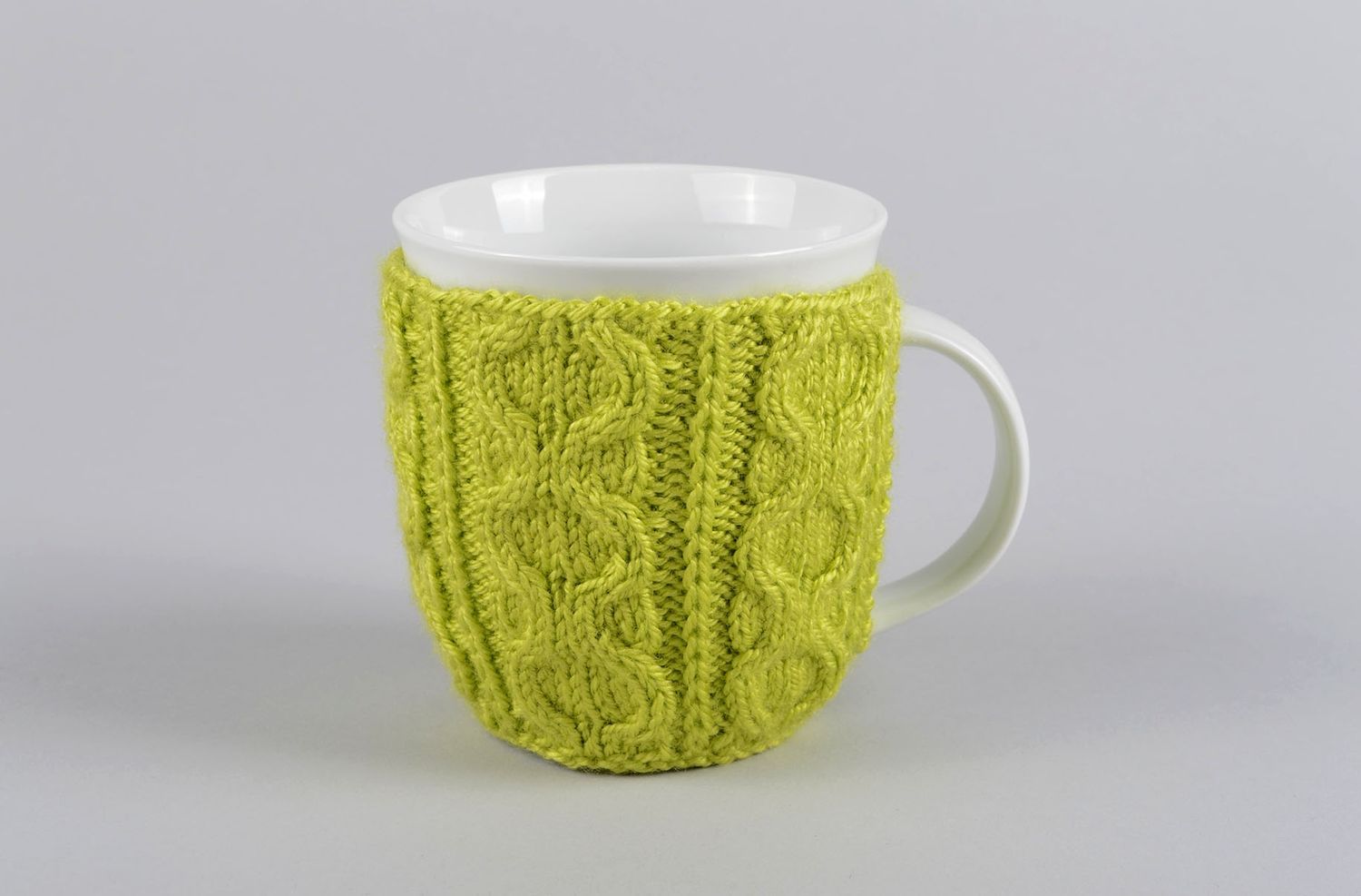 White coffee ceramic cup with knitted lime cover 0,67 lb photo 1