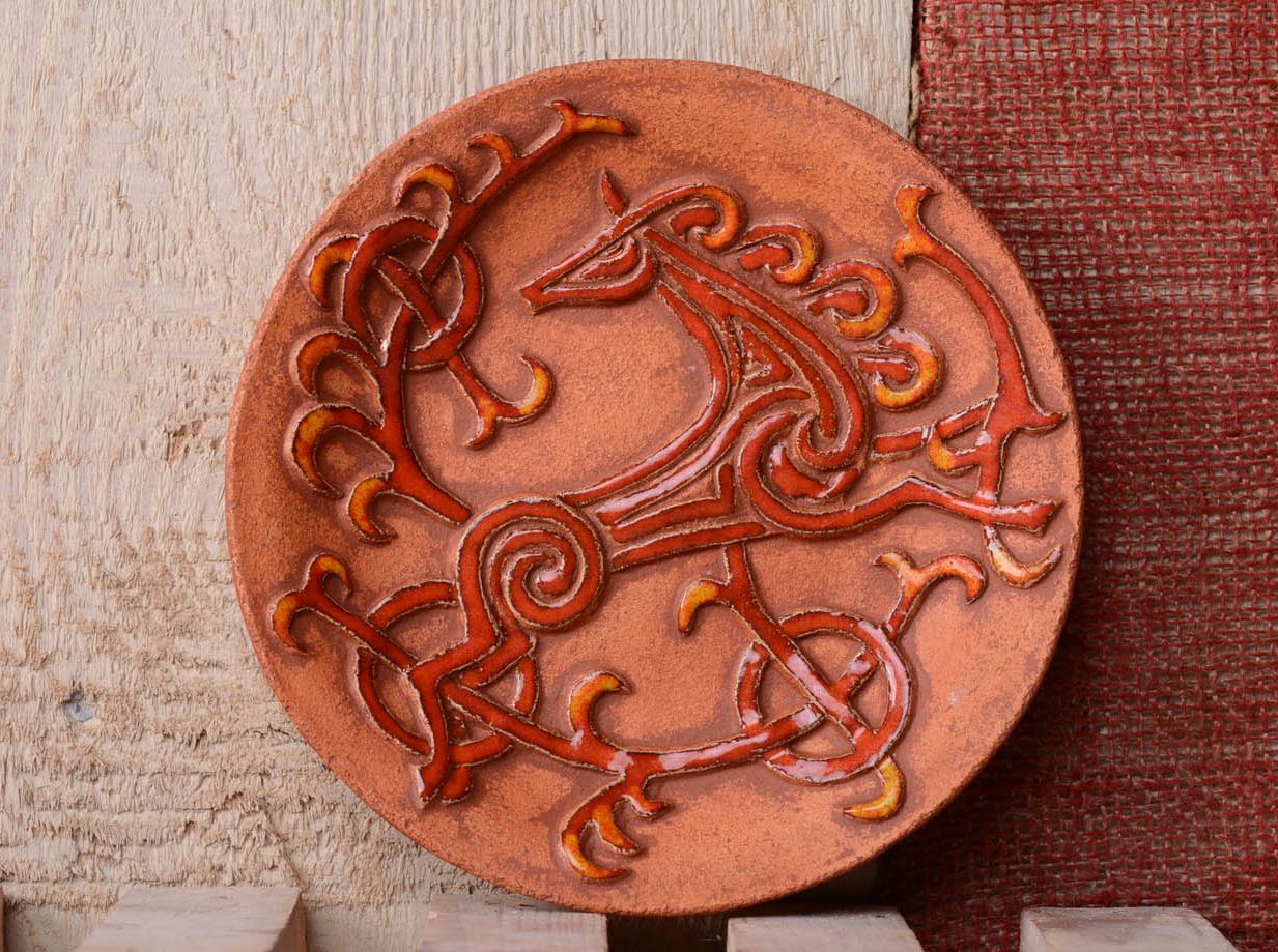 Prato-talismã decorativo de parede de cerâmica coberto com glacê Rarog foto 1