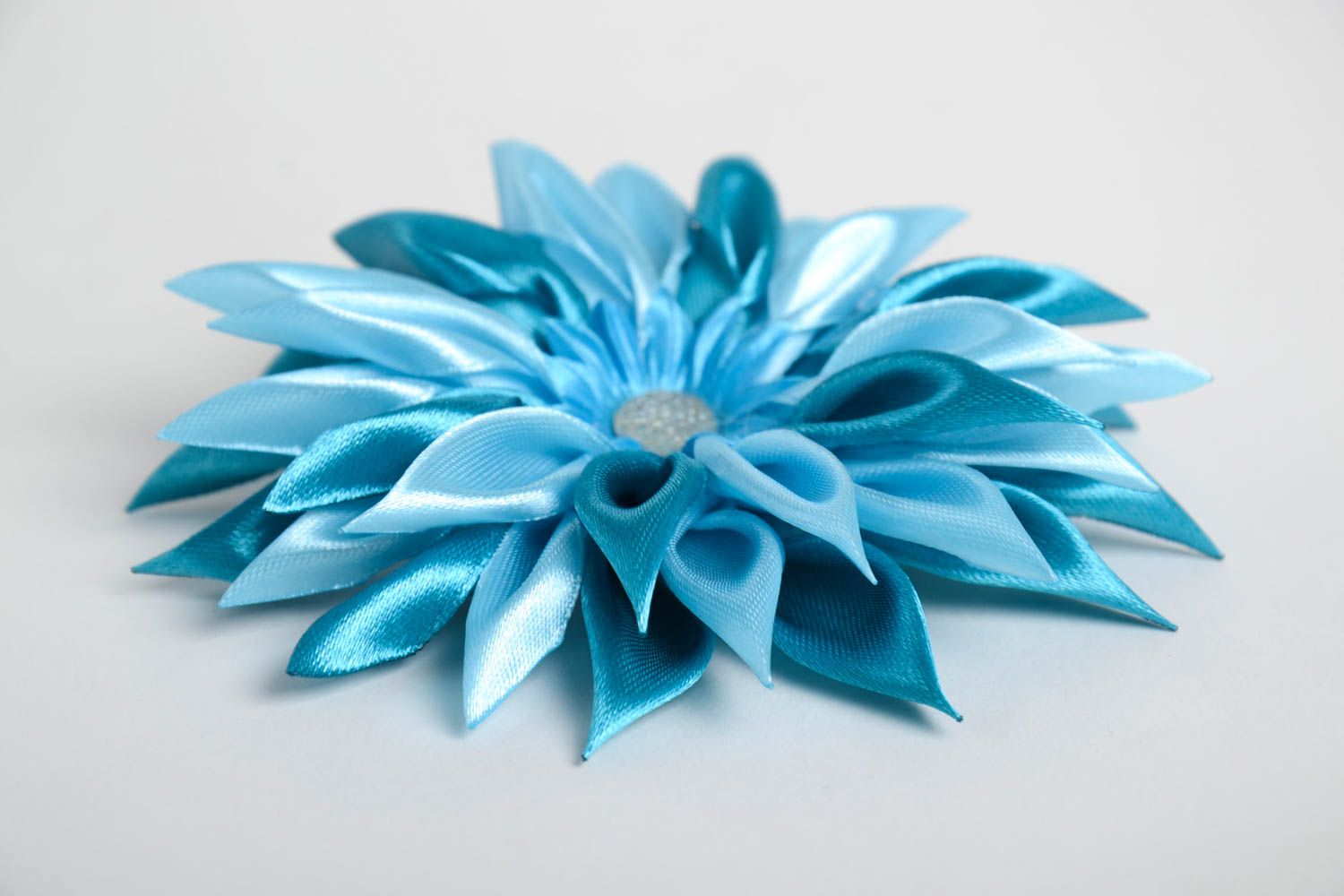 Accessorio per capelli fatto a mano fermaglio con fiore blu grande  
 foto 5