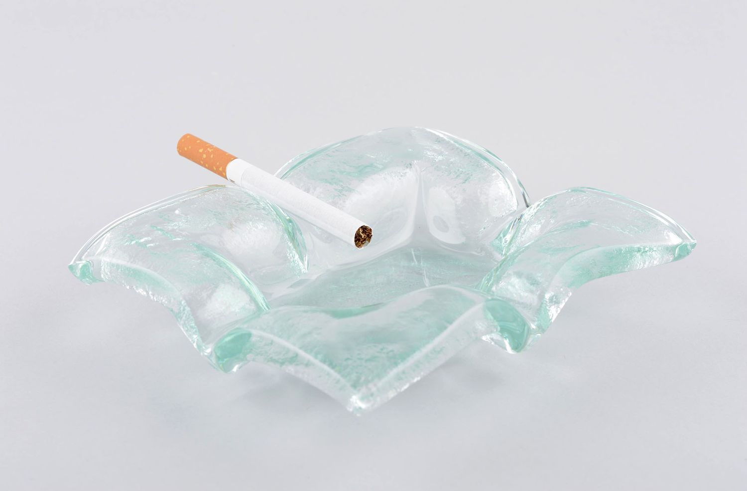 Аксессуар для курения хэнд мэйд подарок мужчине стеклянная пепельница прозрачная фото 4