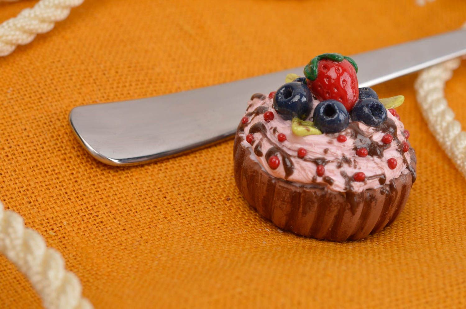 Cupcake artificiel fait main Décoration couverts Déco cuisine originale photo 1