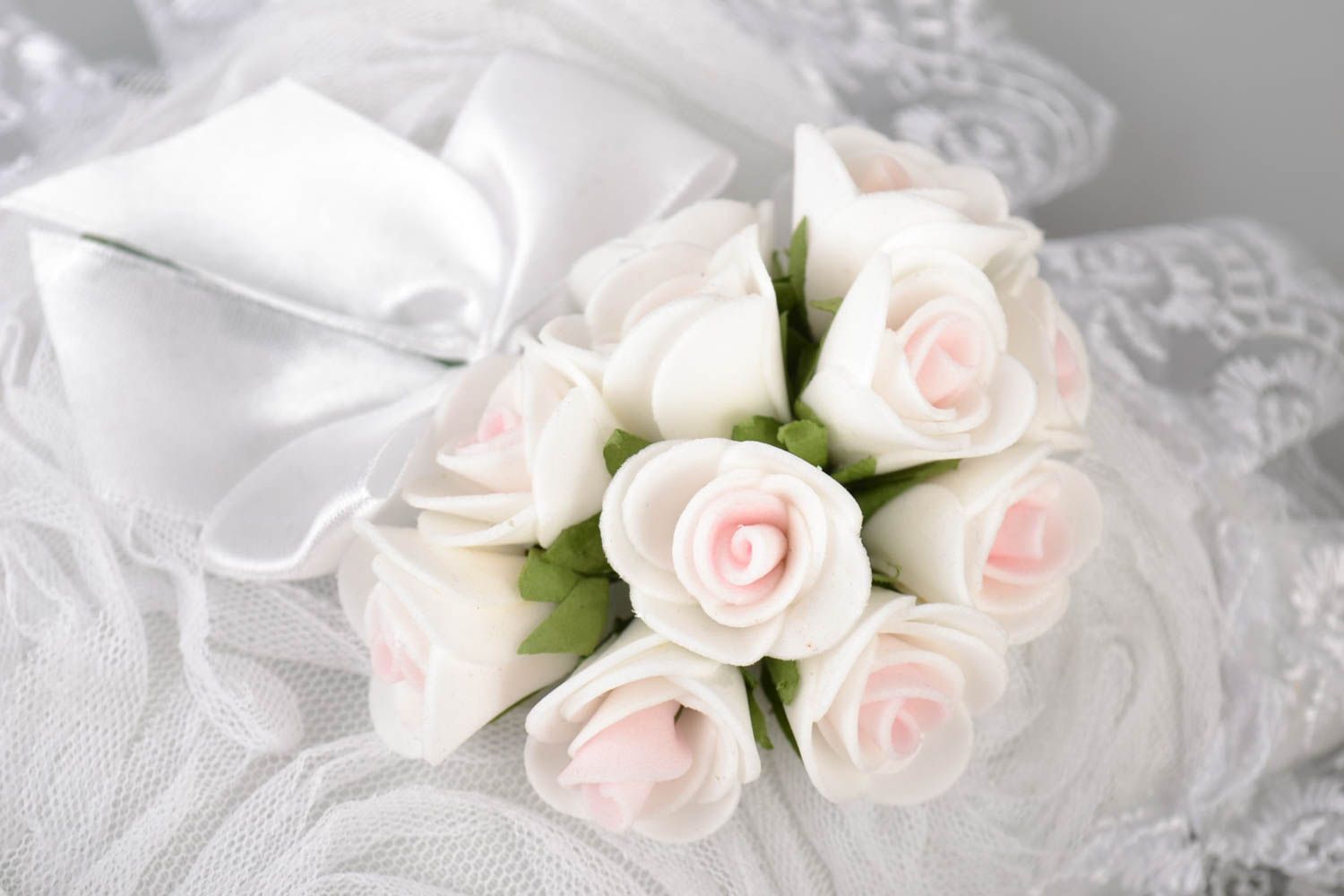 Conjunto de cojines de boda hechos a mano con flores blancos calados 3 piezas foto 3