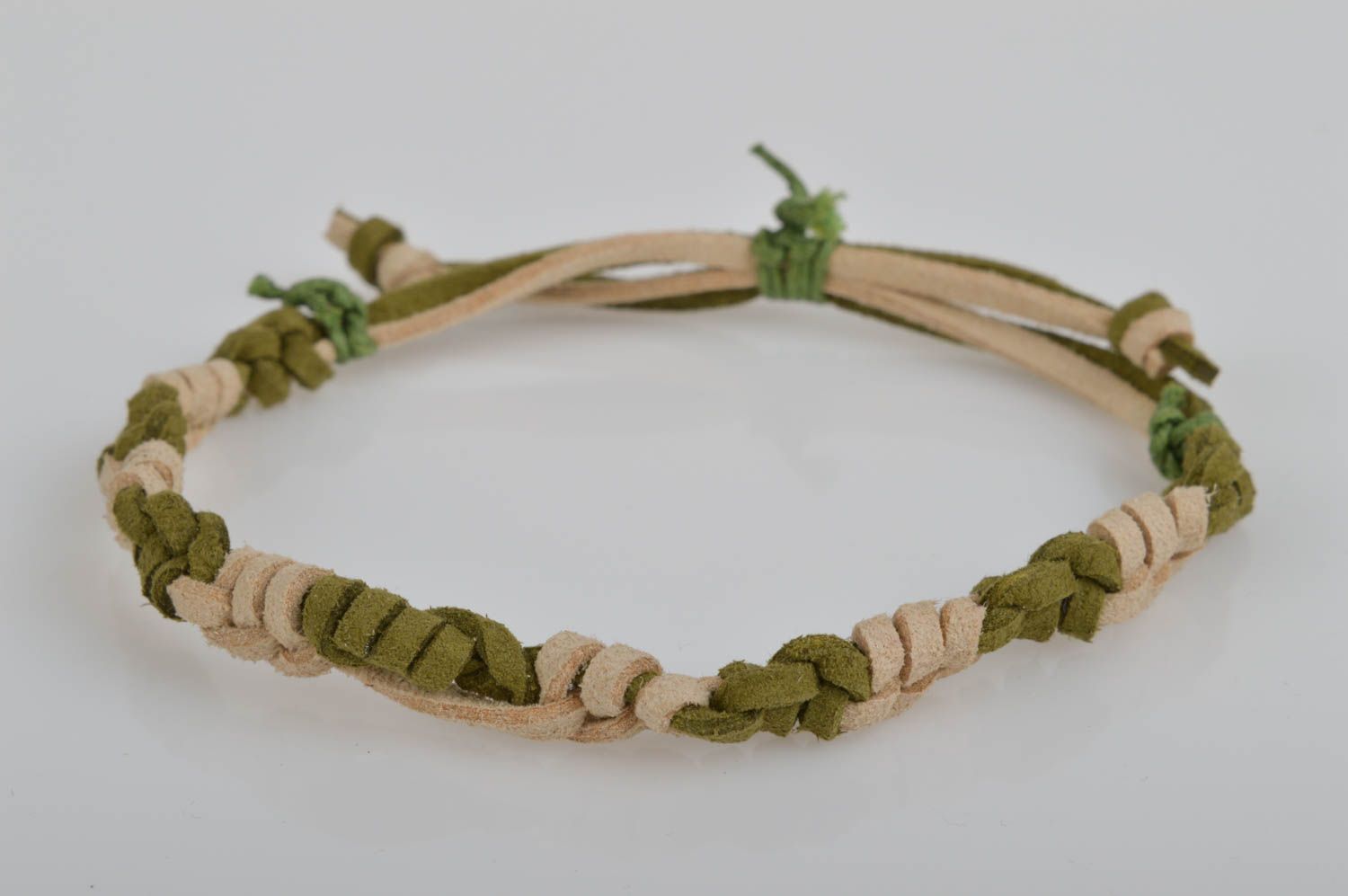 Bracelet fin en cuir fait main beige-vert style ethnique Cadeau original photo 2
