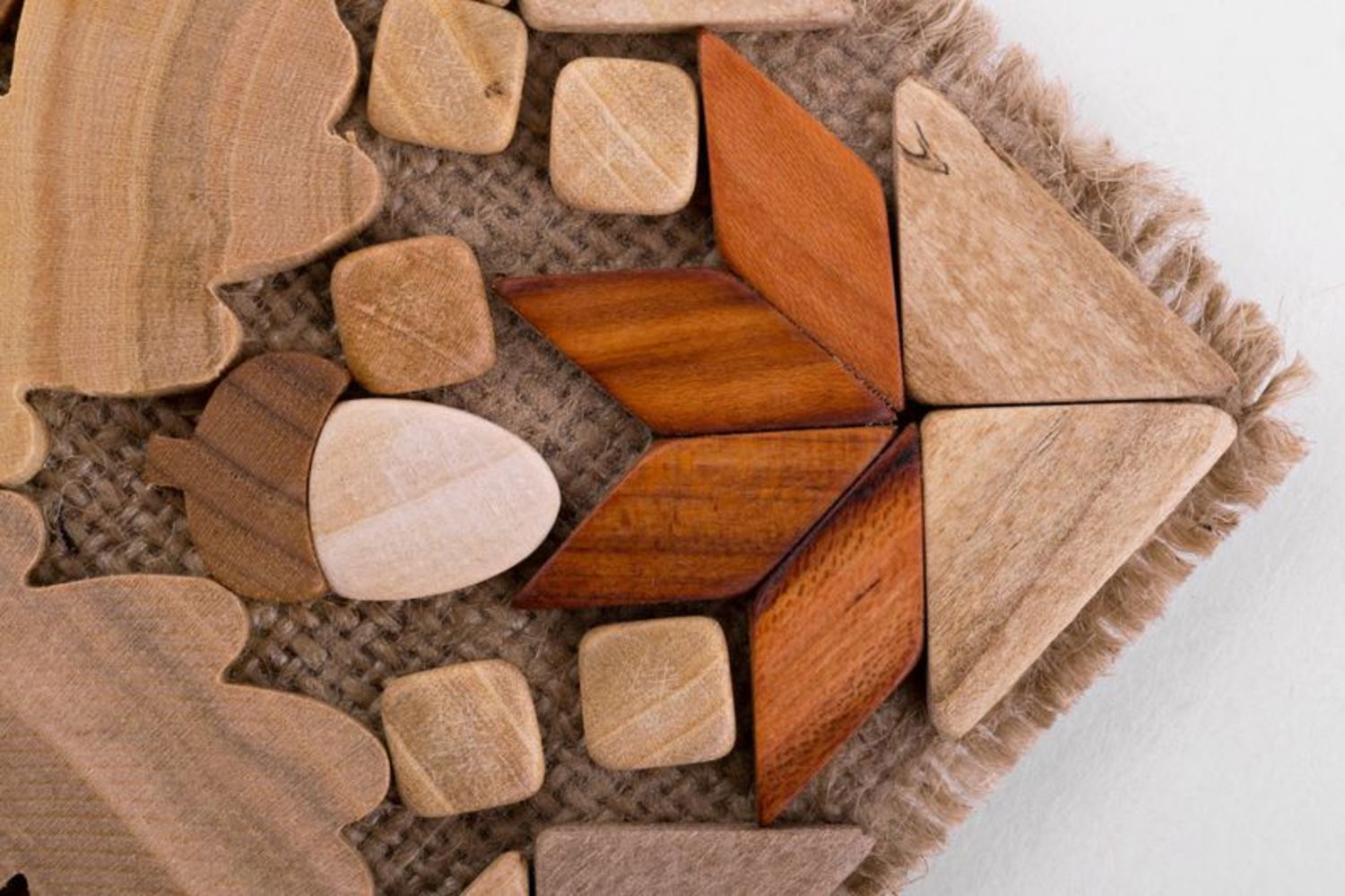 Supporto quadrato di legno fatto a mano per stoviglie calde Sottopiatto legno
 foto 3