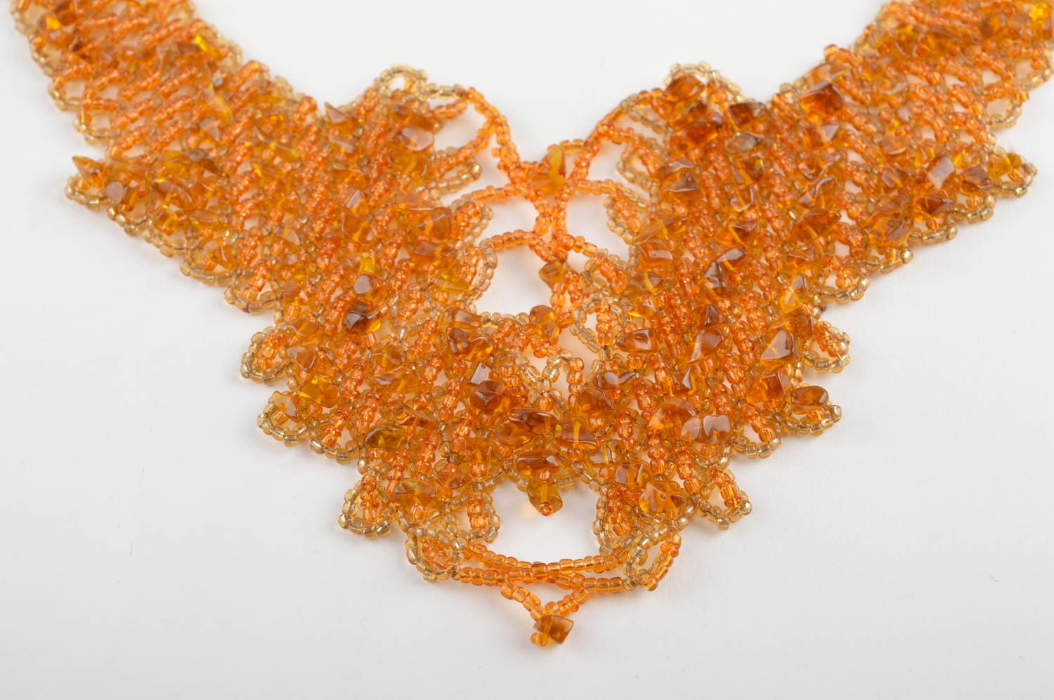 Collana di perline fatta a mano accessorio da donna con pietra ambra bella
 foto 3