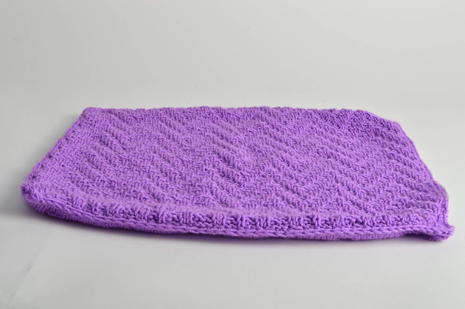 Housse de coussin tricotée avec des aiguilles en demi-coton faite main mauve photo 5