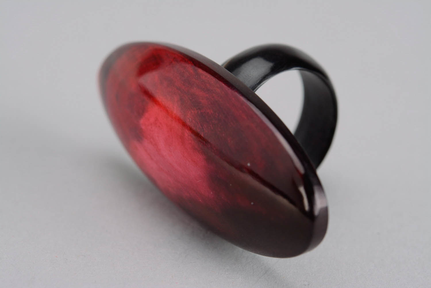 Ring aus Horn Rotes Oval foto 1
