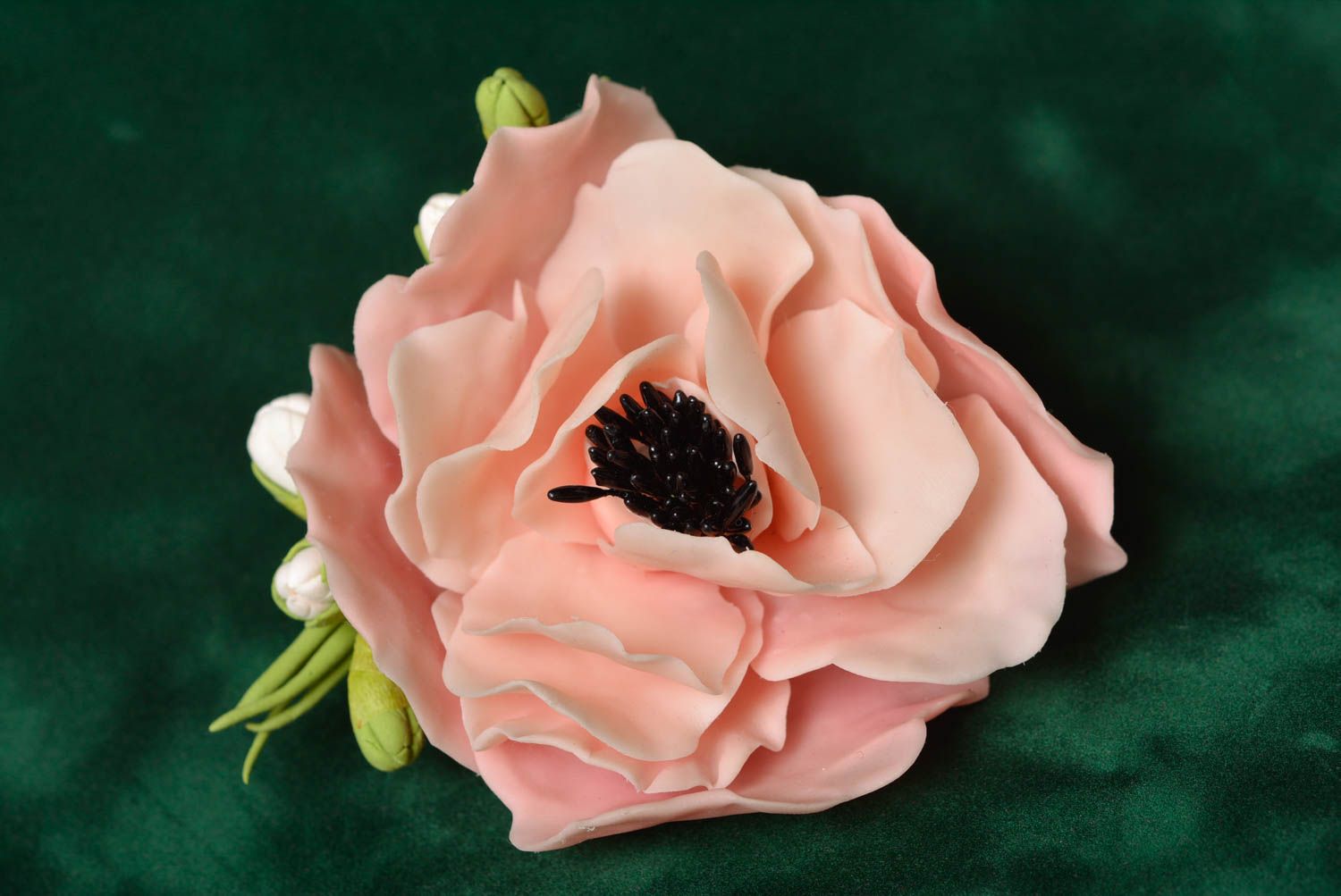 Брошь из холодного фарфора цветочная авторская ручной работы с розовым маком фото 1