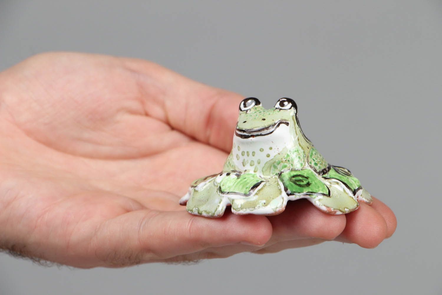 Ceramic frog figurine photo 4