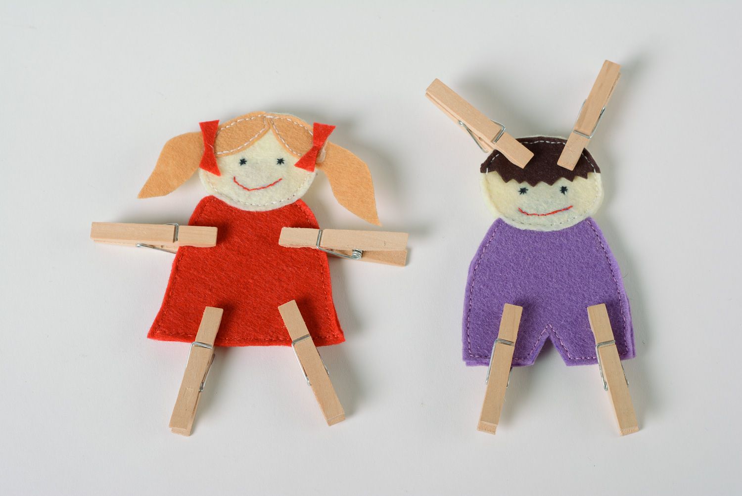 Set of bright handmade educational toys sewn of felt with clothes pins 7 items photo 3