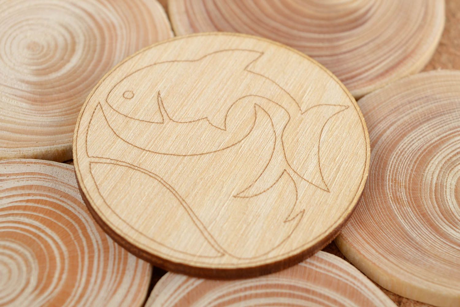 Handmade Holz Rohling Scrapbook Material Holzartikel zum Bemalen Fisch  foto 1