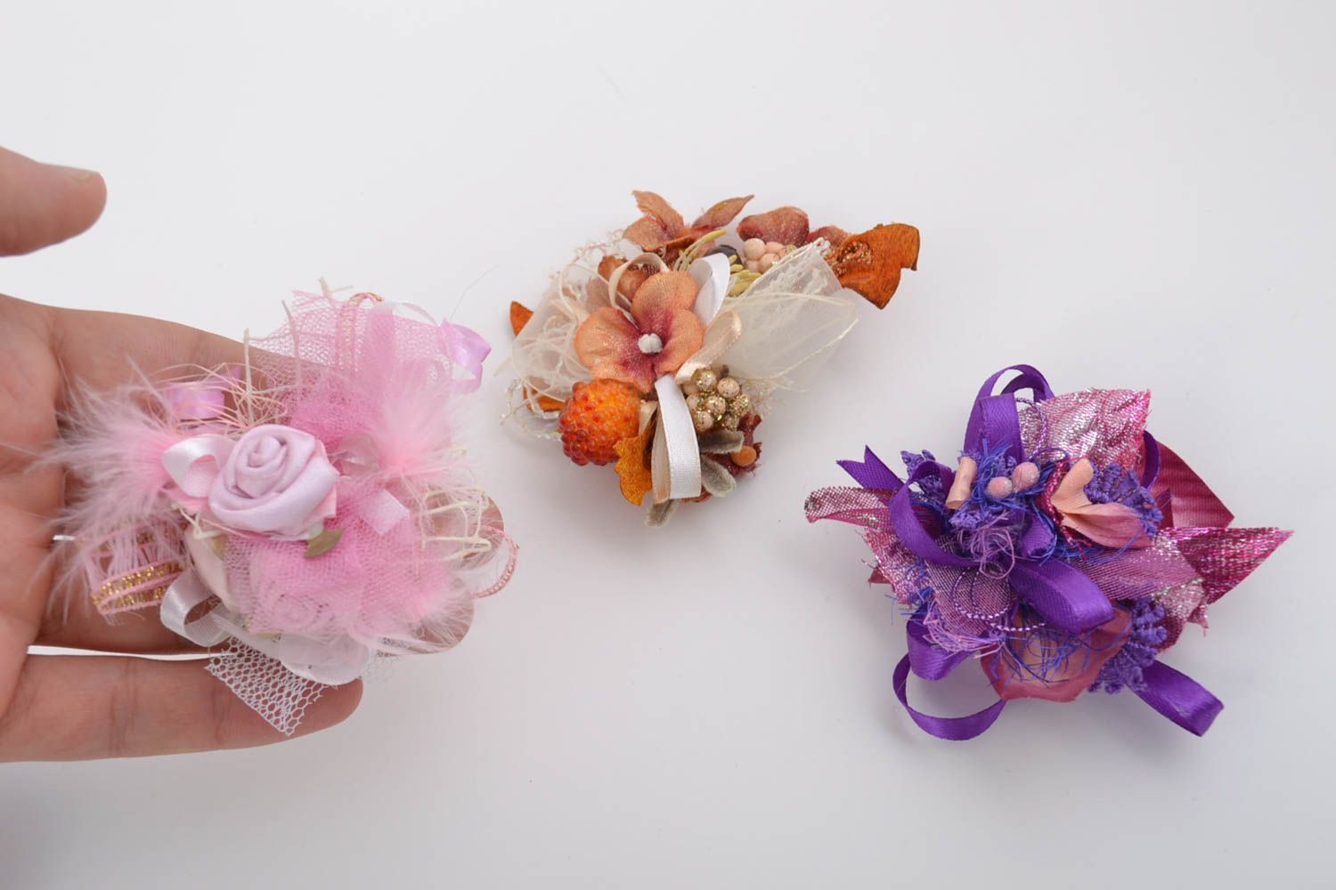 Handmade Deko Schmuck Blüten aus Stoff 3 Stück für Geschenk Freundinnen foto 5