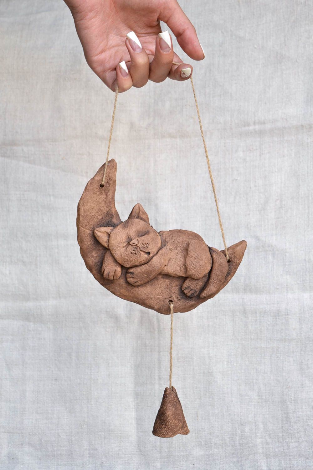 Панно на стену подарок ручной работы панно декоративное из глины Кот на луне фото 2