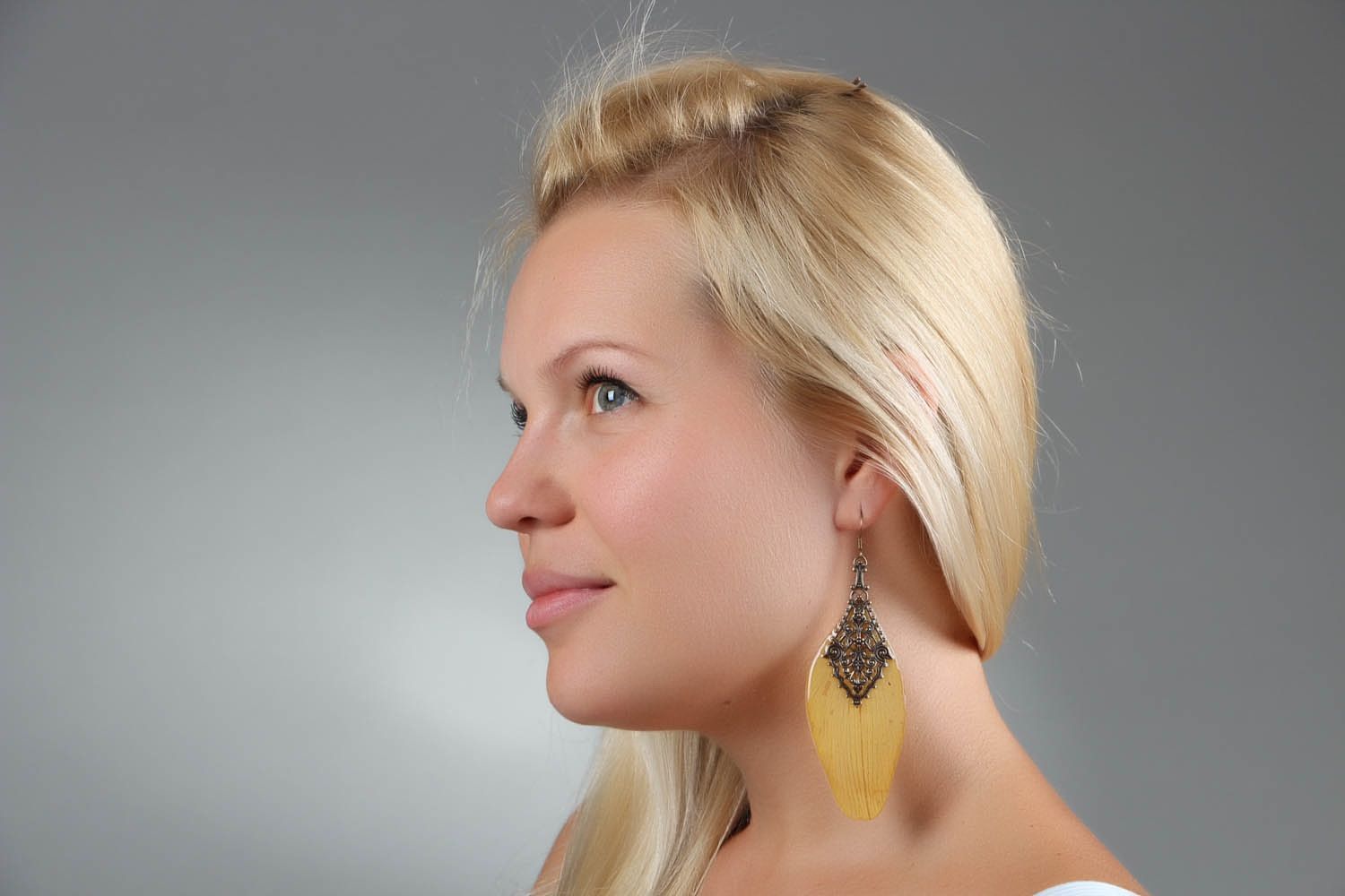Long earrings made ​​of epoxy resin photo 4