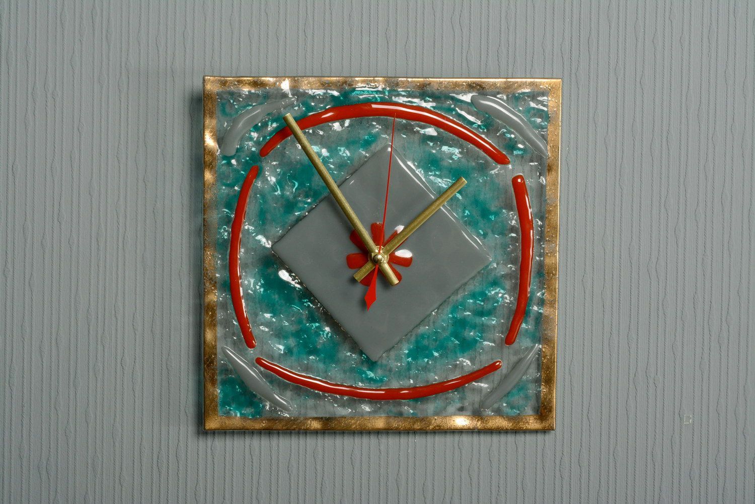 Horloge murale en verre artisanale Bordure effet doré photo 5
