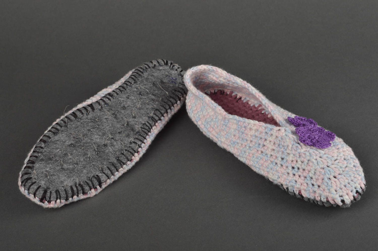 Zapatillas de lana artesanales moradas accesorio de niña regalo original foto 2