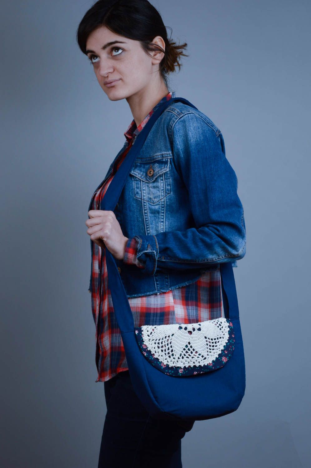 Сумка ручной работы сумка через плечо текстильная сумка синяя с белым стильная фото 2
