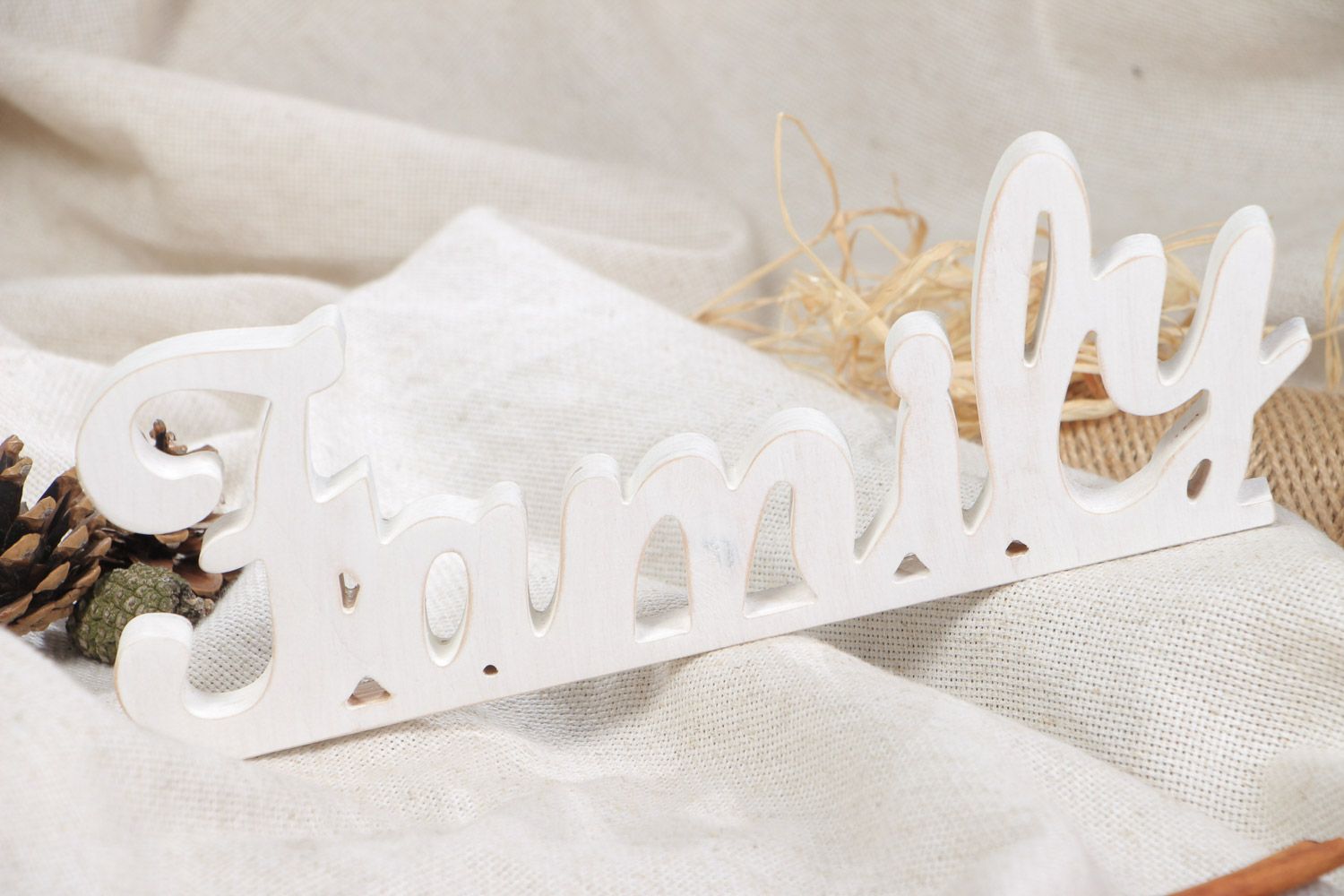 Palabra de madera contrachapada blanca artesanal Family para decoración de casa foto 1