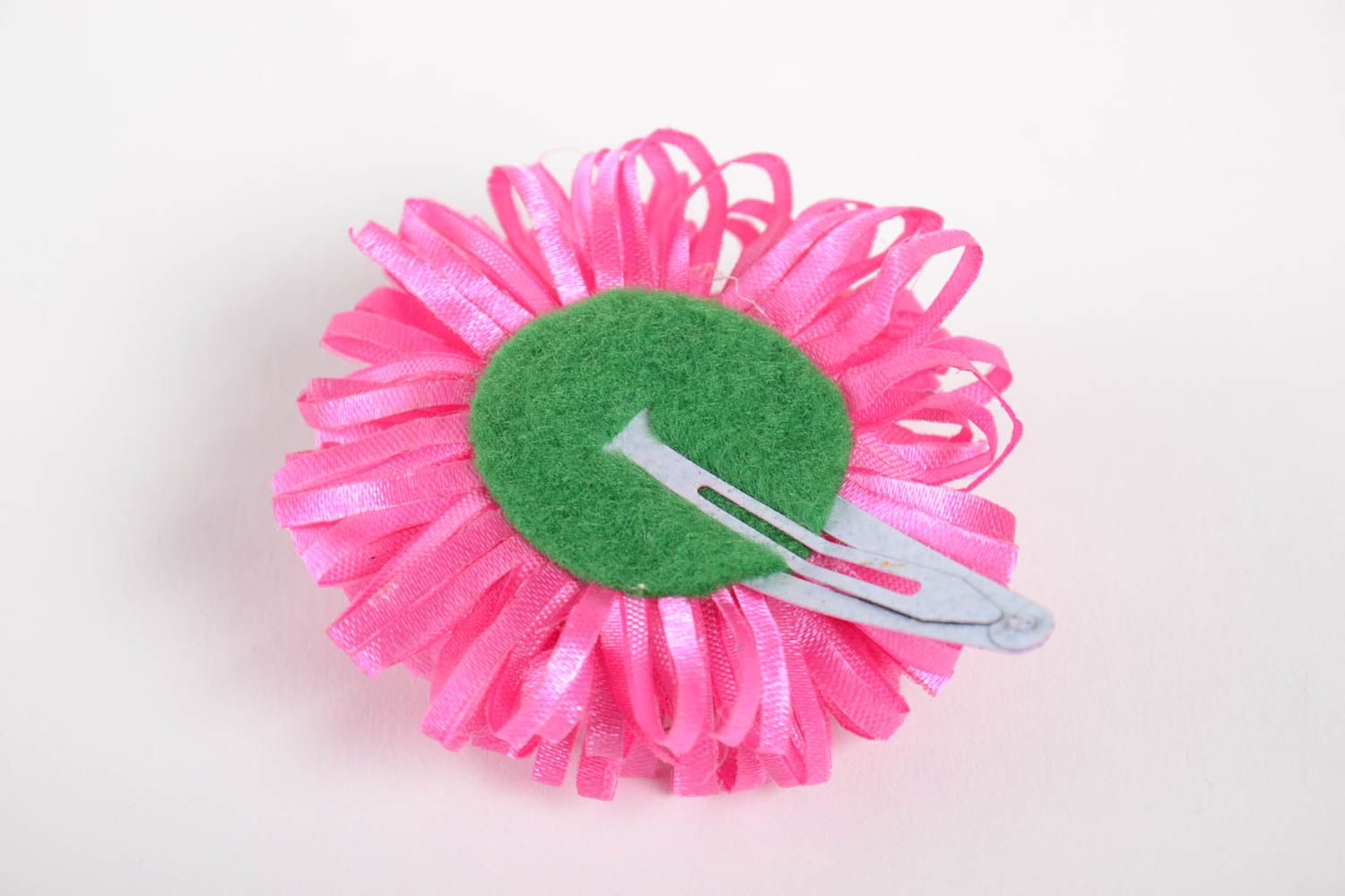 Gancho artesanal con flor rosada accesorio para el pelo regalo original foto 3